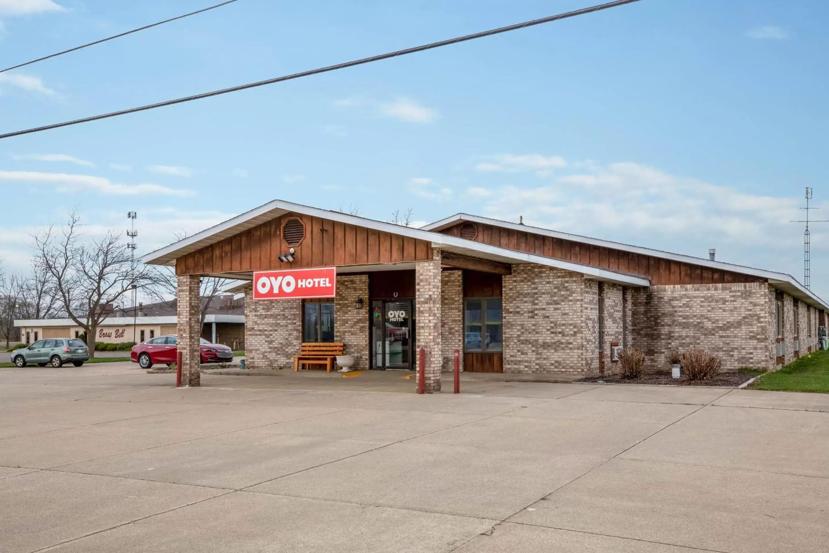 Facade/entrance in OYO Hotel Chesaning Route 52 & Hwy 57