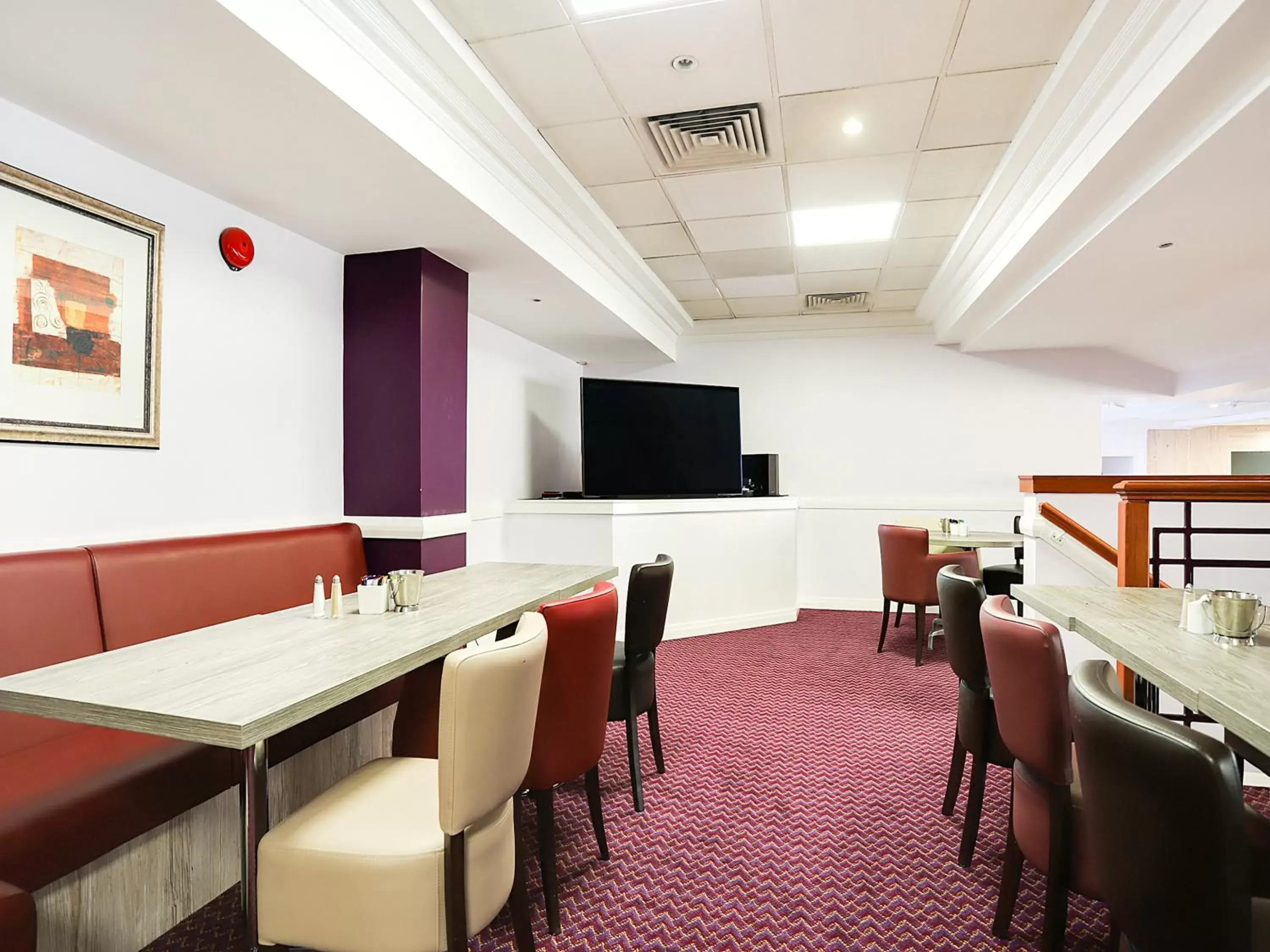 Lounge or bar in Kegworth Hotel & Conference Centre