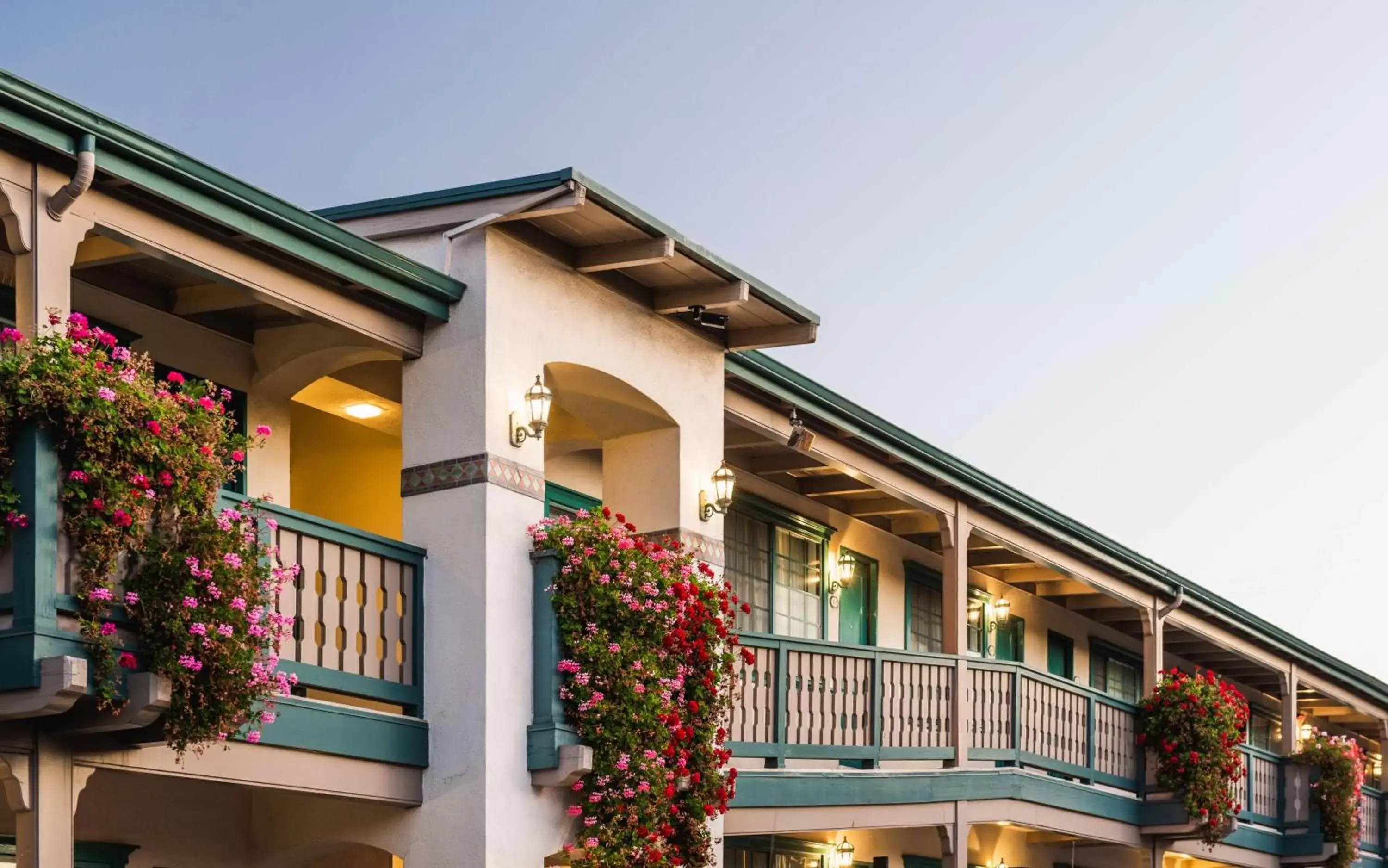 Property Building in Best Western Plus Santa Barbara
