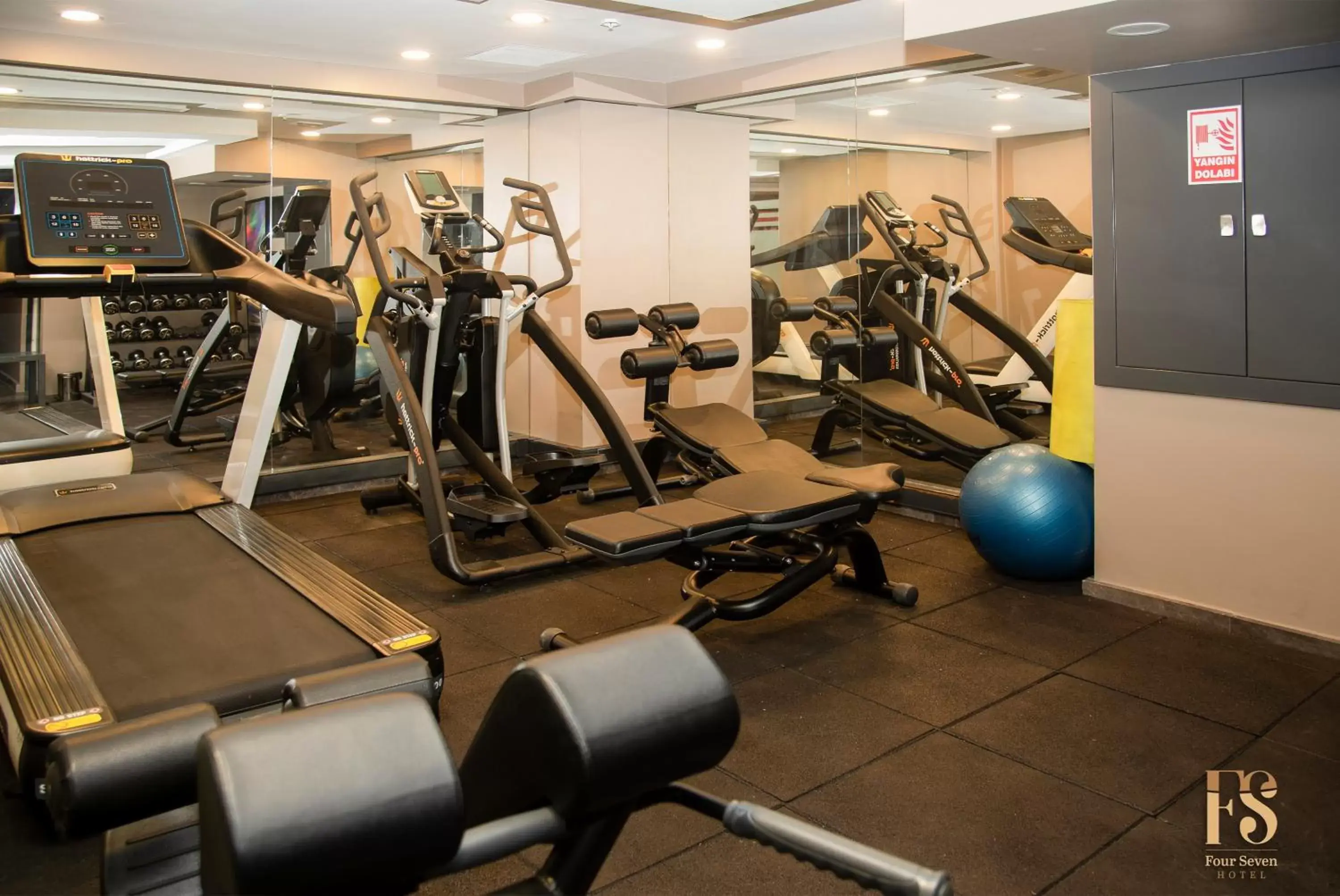 Fitness Center/Facilities in FOUR SEVEN HOTEL