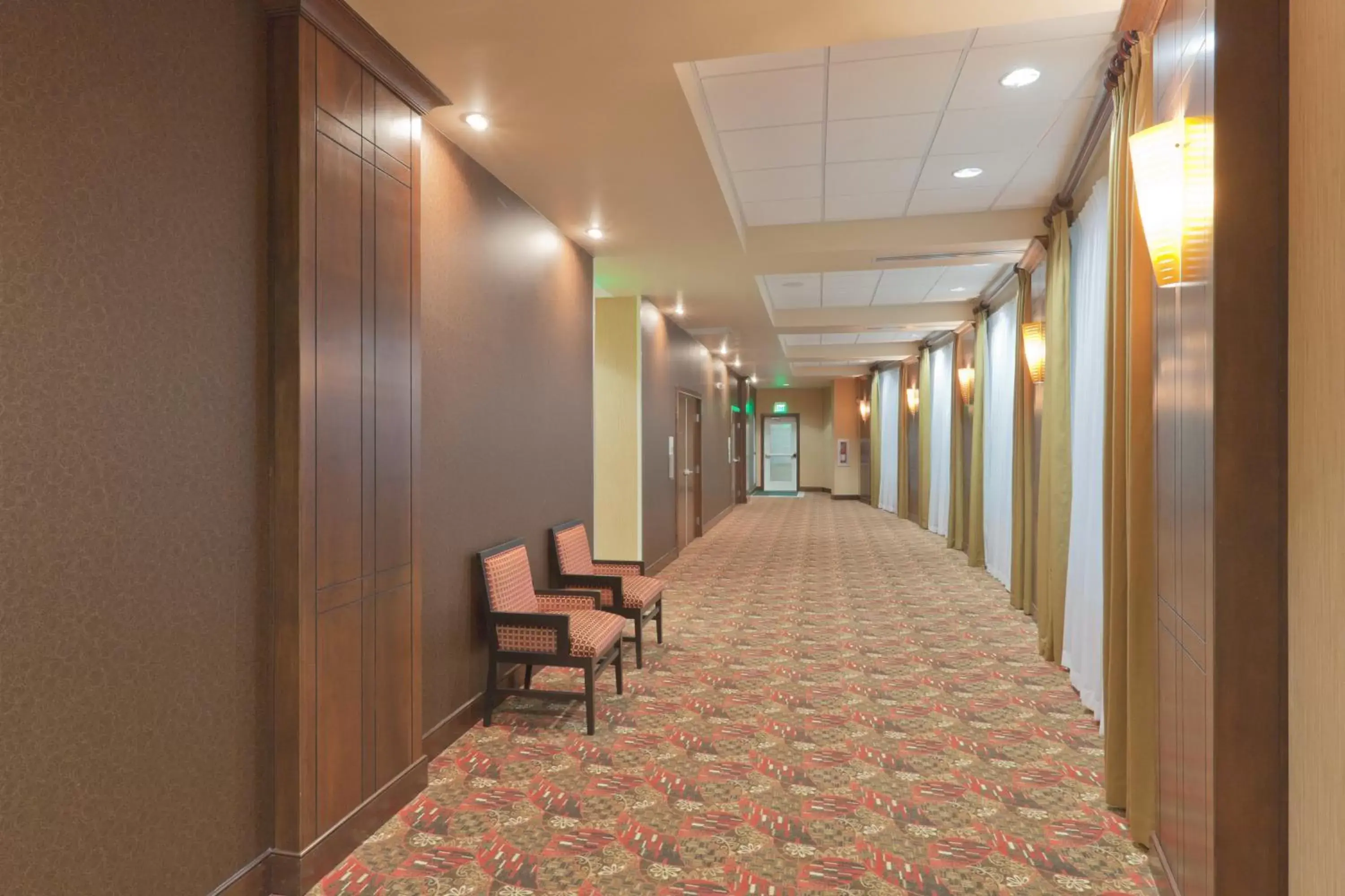 Meeting/conference room in Holiday Inn Jackson NW - Airport Road, an IHG Hotel