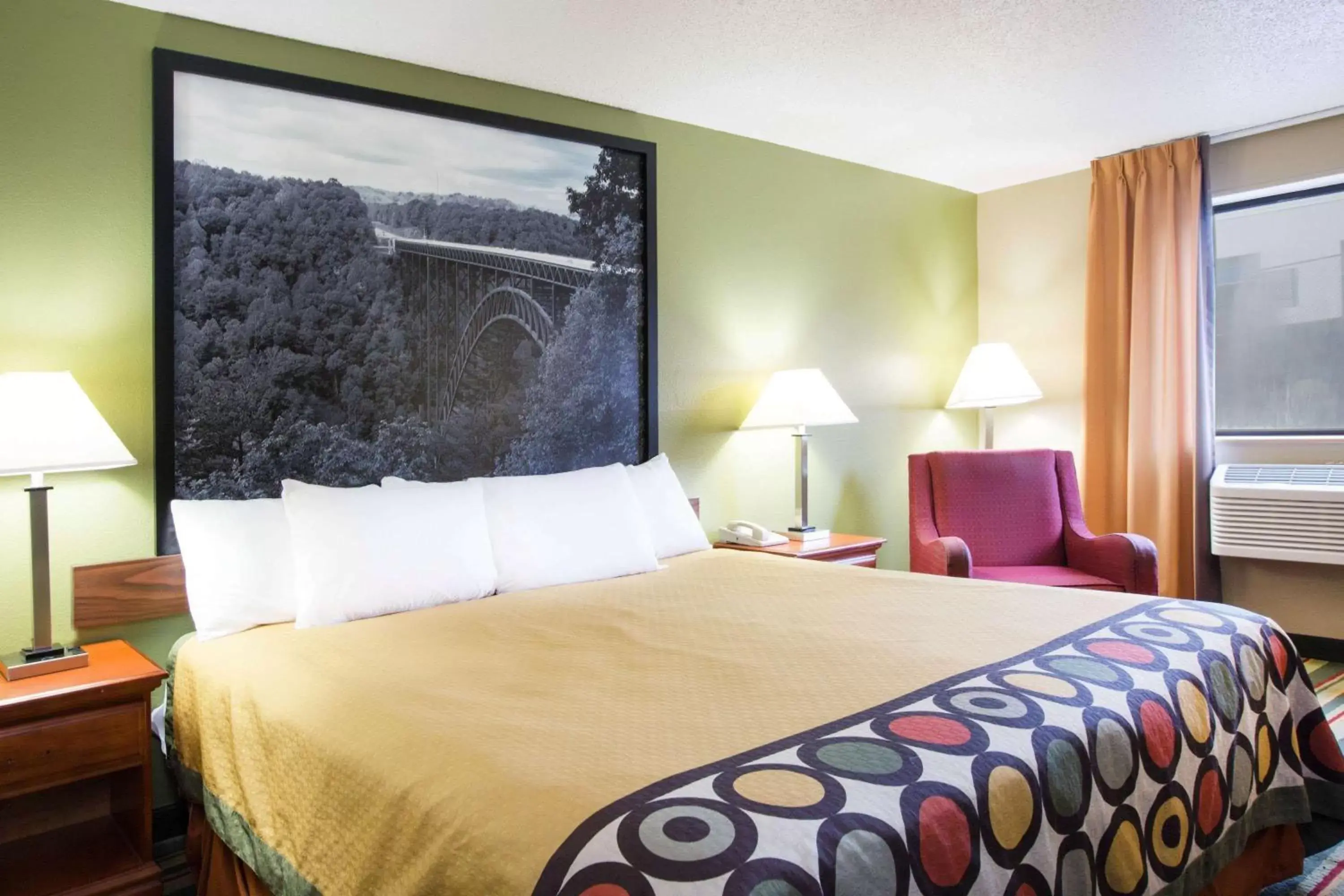 King Room - Non-Smoking in Super 8 by Wyndham Beckley King Room - Non-Smoking in Super 8 by Wyndham Beckley