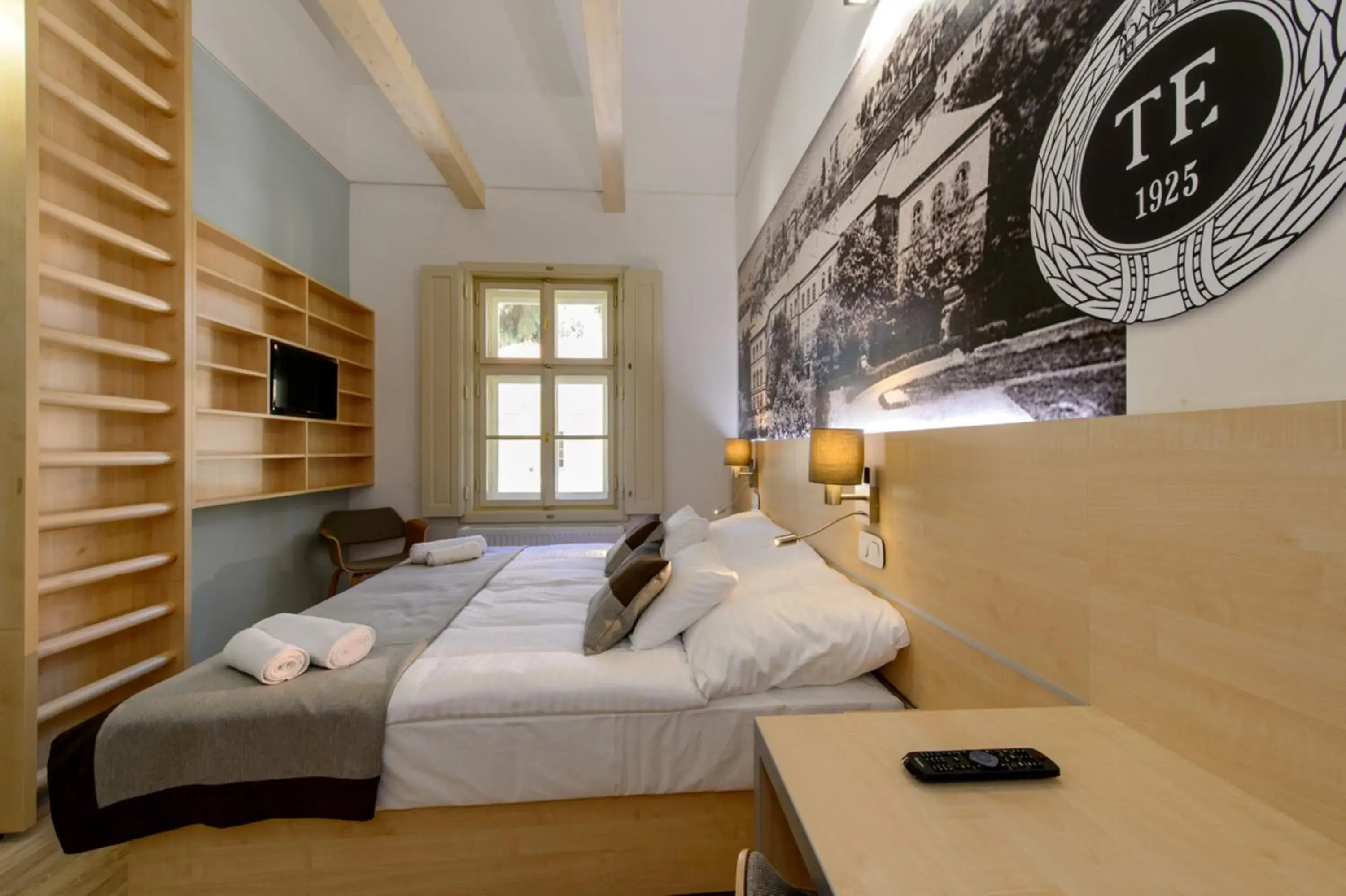 Bedroom, Bed in Klebelsberg Kastely