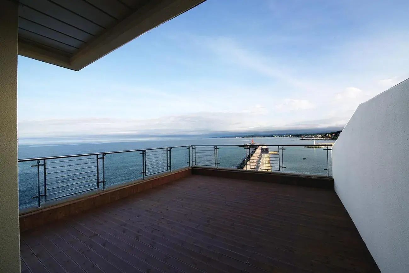 Balcony/Terrace in Ramada Gangwon Sokcho