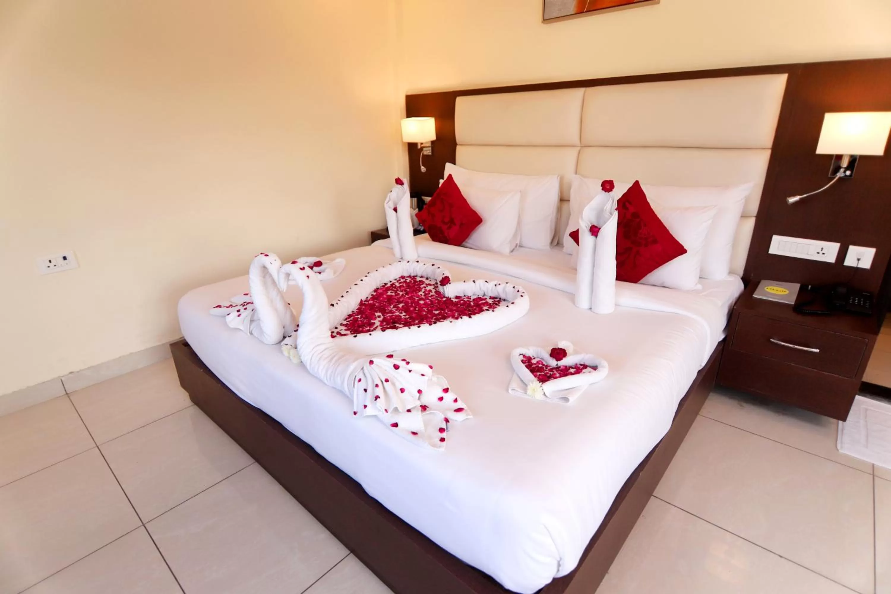 Living room, Bed in Indira Nikunj Rubystone Exotic