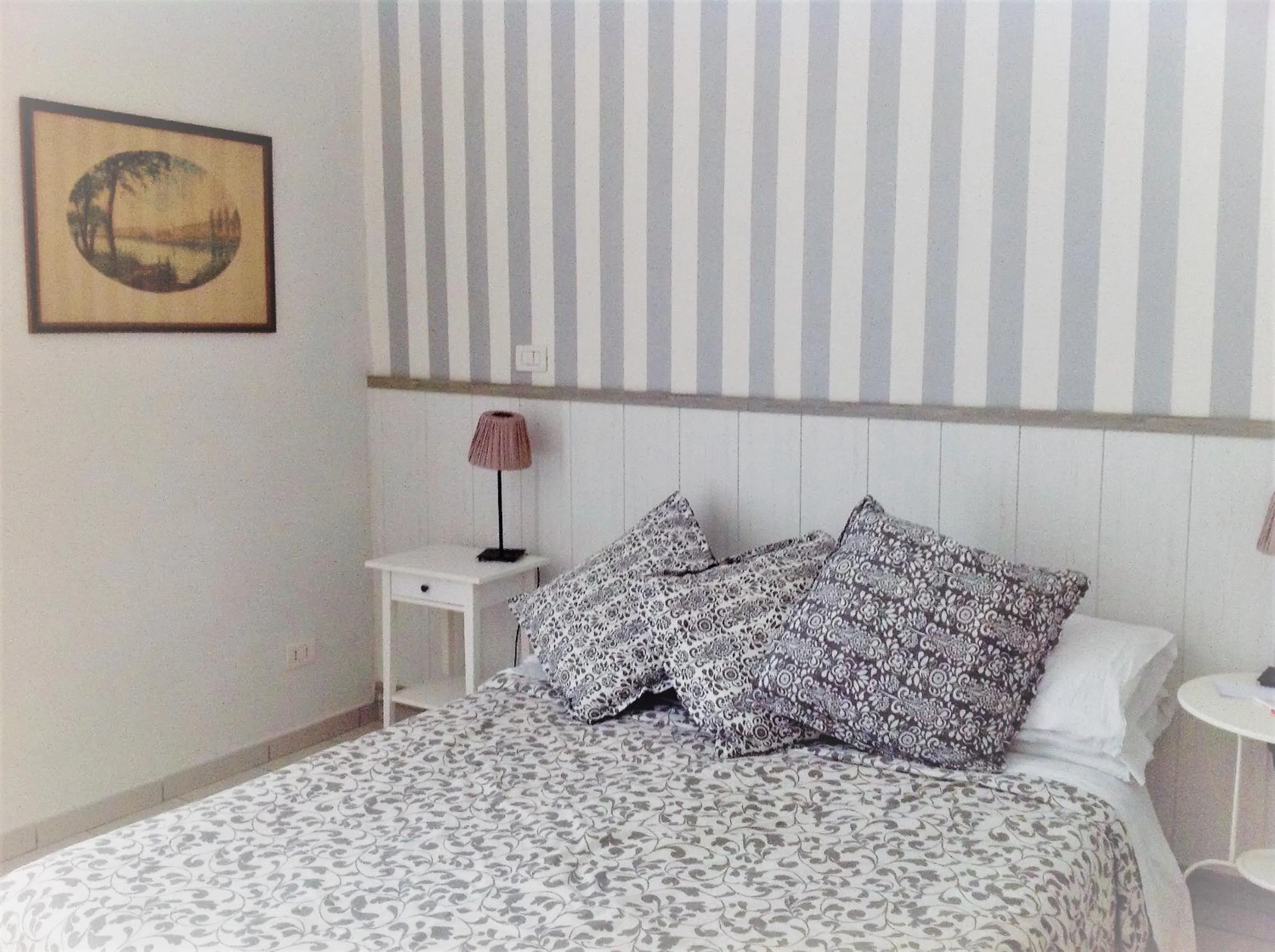 Photo of the whole room, Bed in B&B Dei Decumani