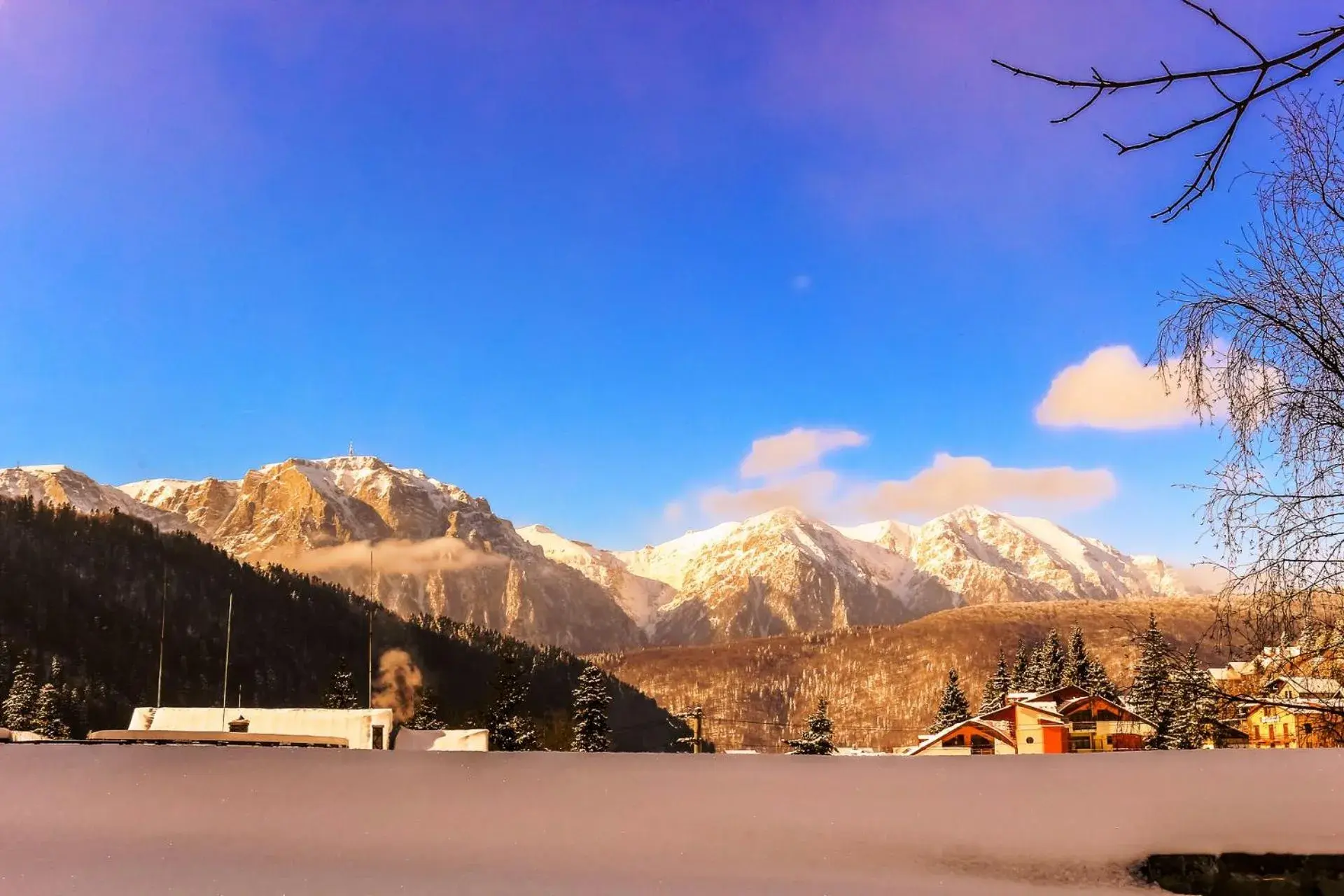 Mountain View in Lux Garden Hotel