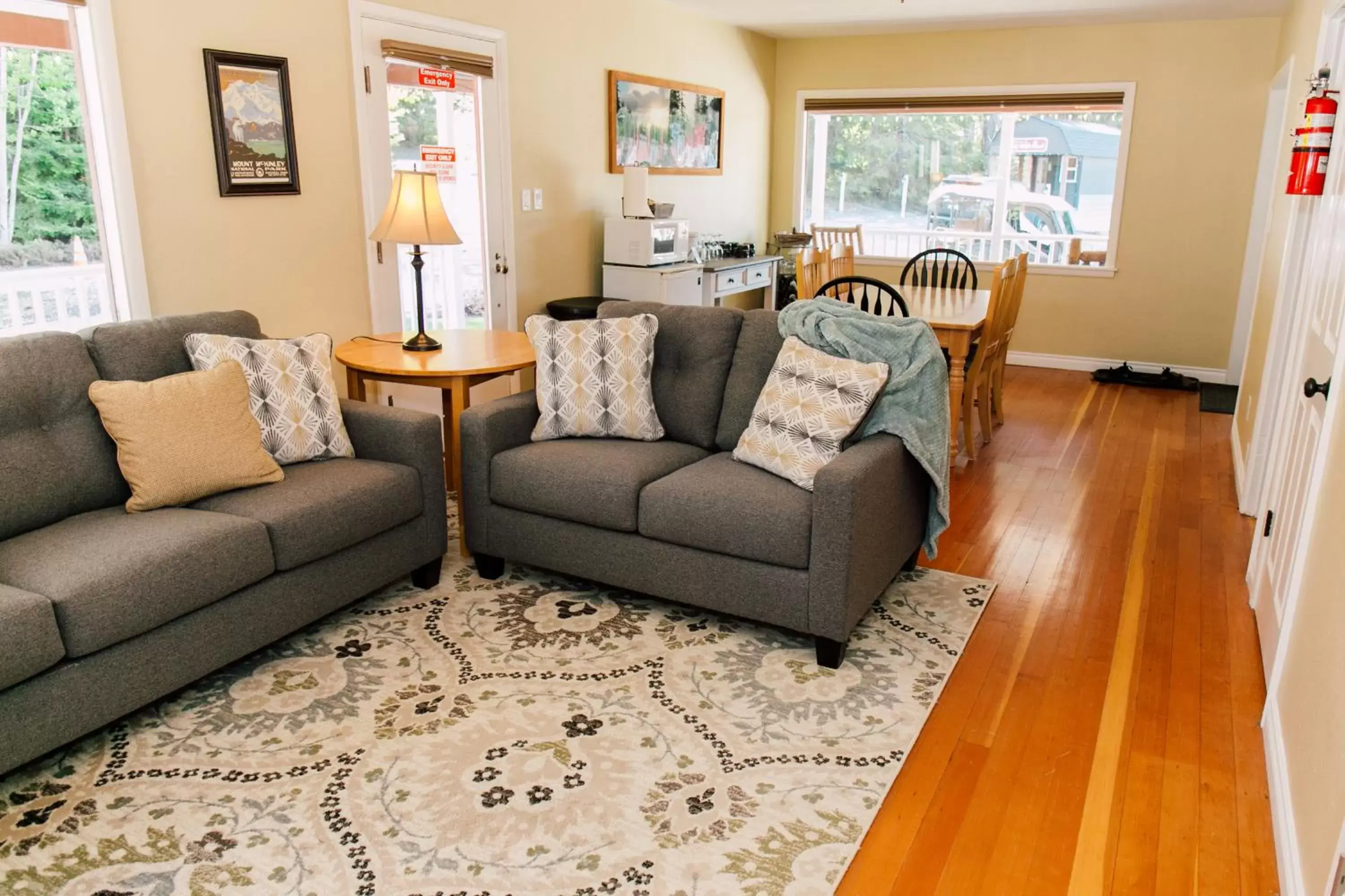 Living room, Seating Area in Pine River Ranch B&B