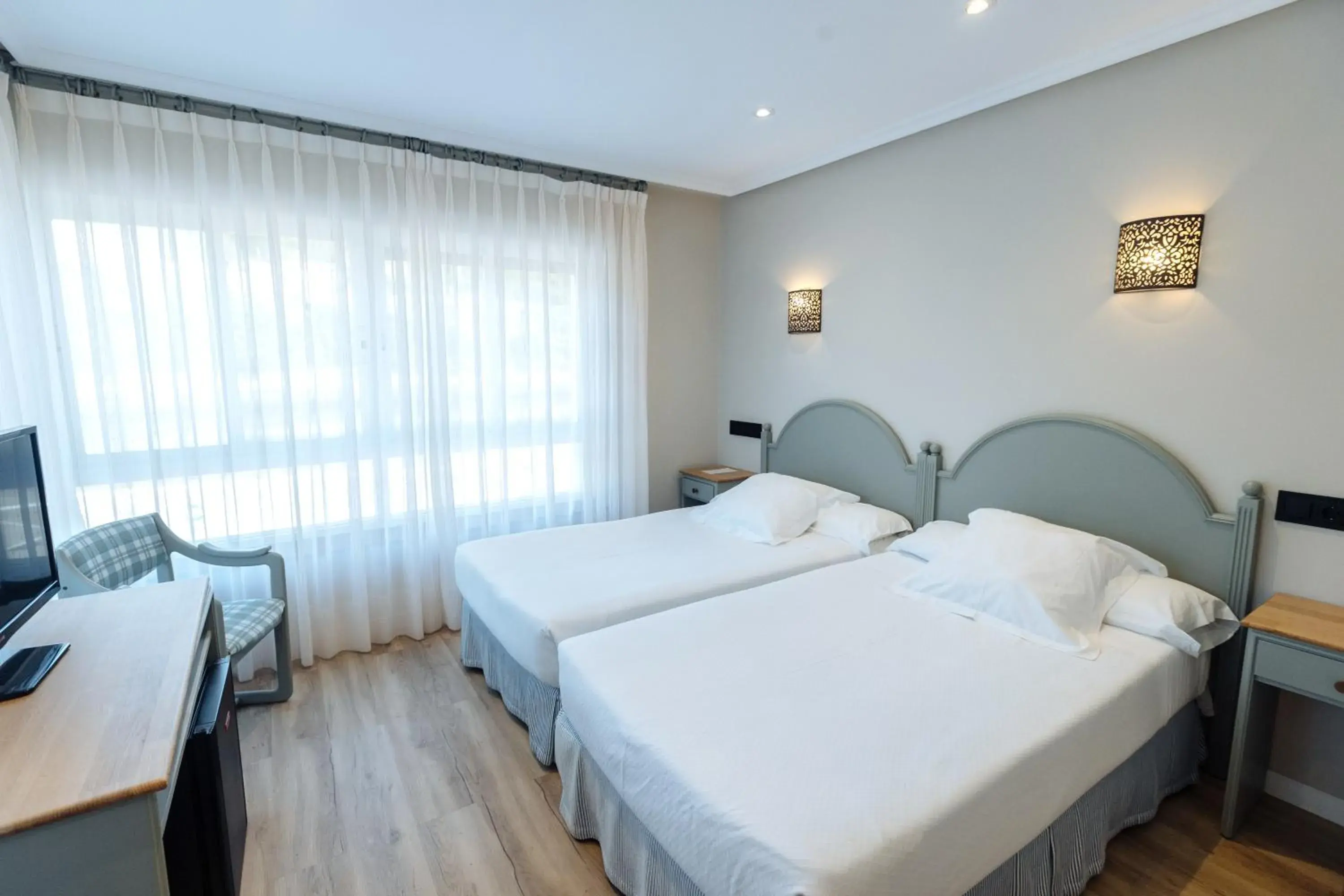 Bedroom, Bed in Gran Hotel del Sella