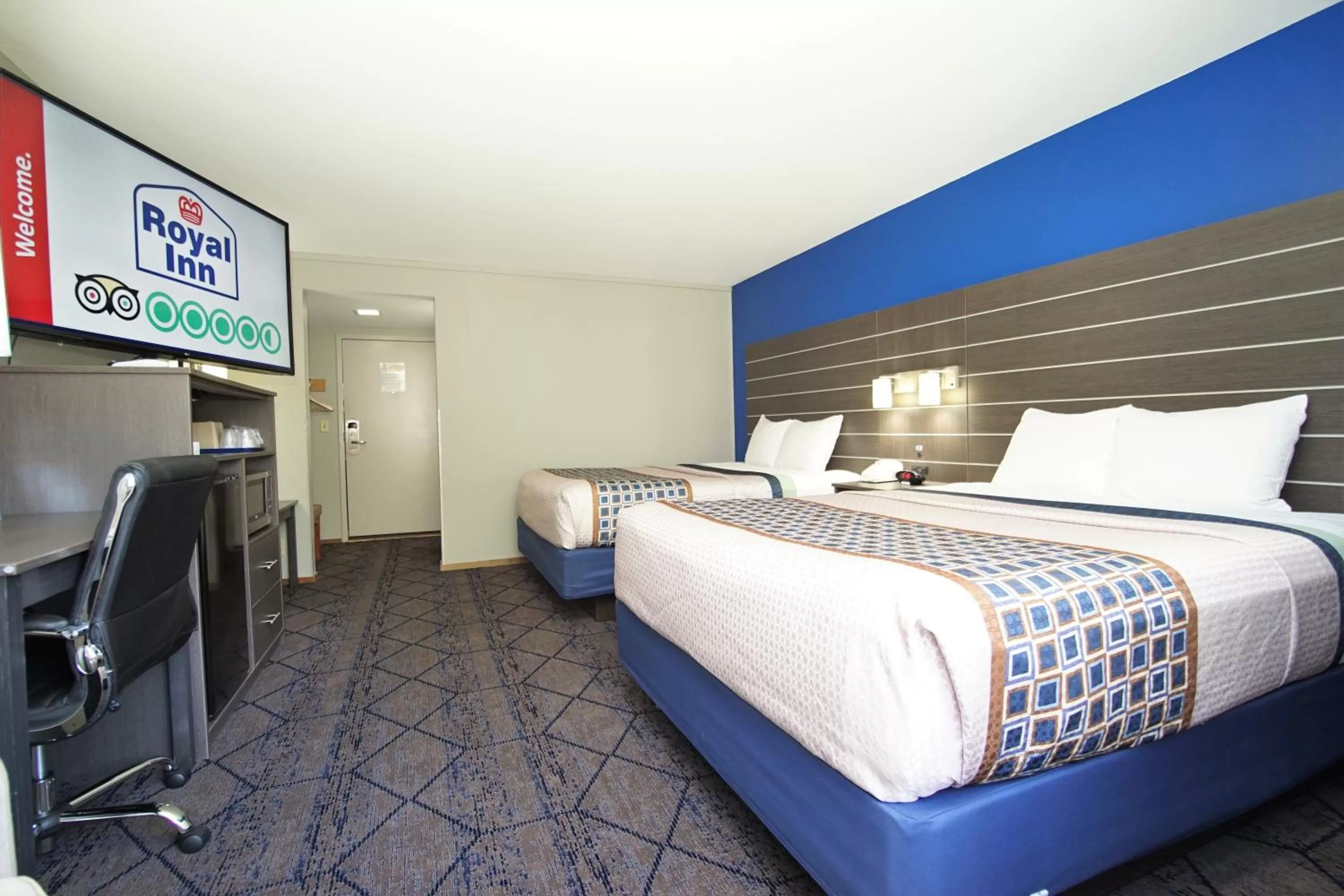 Photo of the whole room, Bed in Royal Inn Hudson I-94