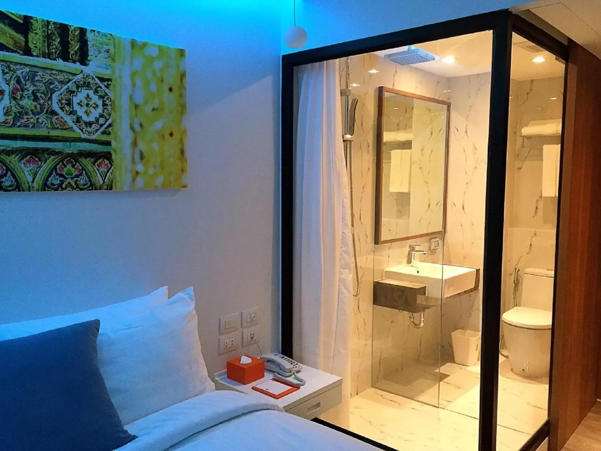 Photo of the whole room, Bathroom in S Box Sukhumvit Hotel - SHA Extra Plus