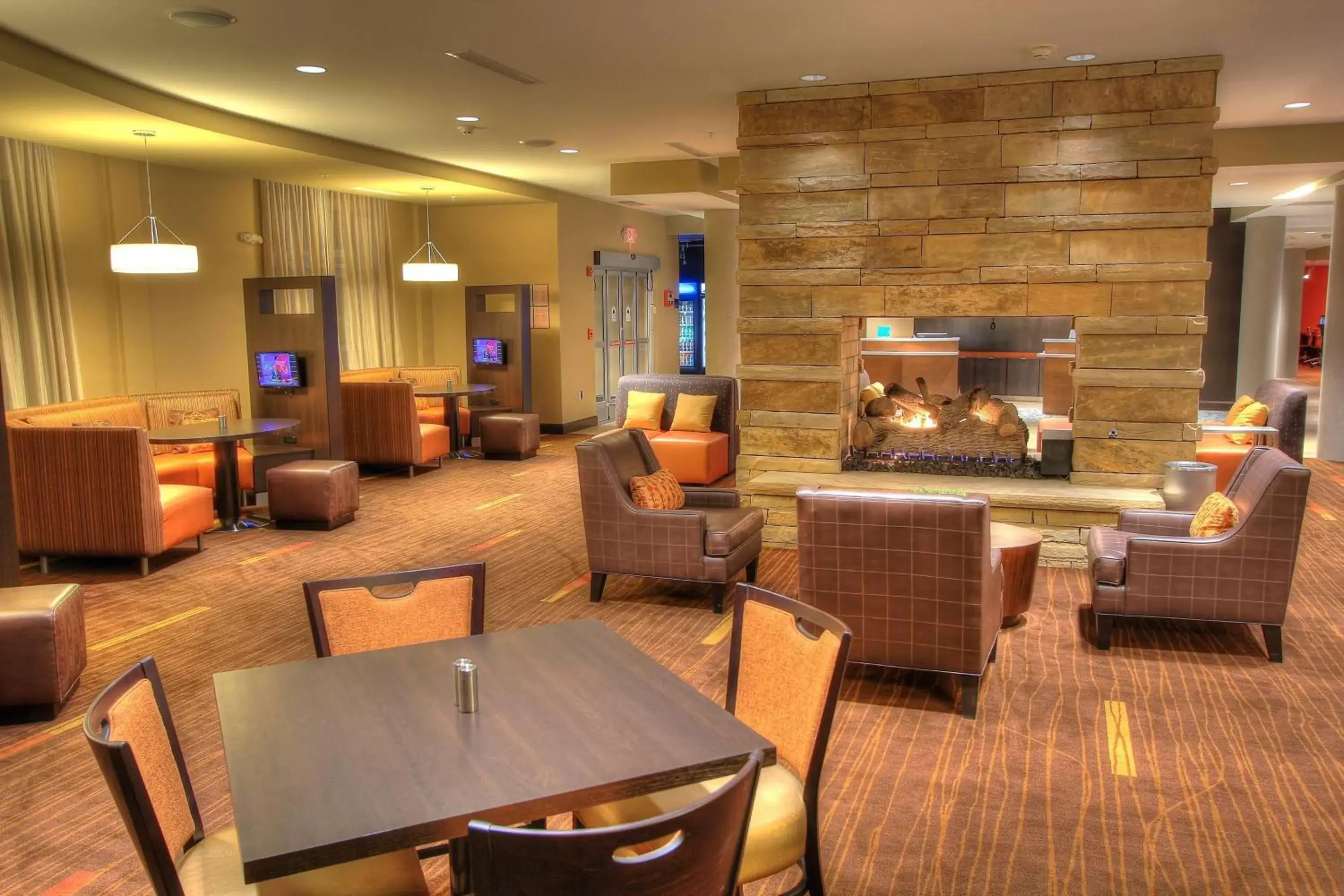 Lobby or reception, Lounge/Bar in Courtyard by Marriott Gatlinburg Downtown