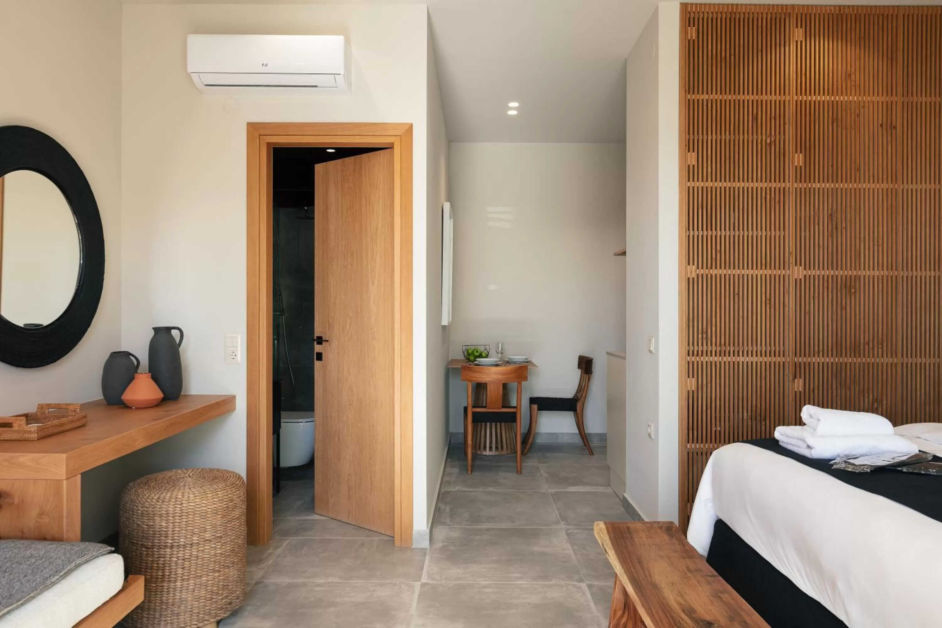 Photo of the whole room, Bed in Chapter 02 Gallery Suites - ex GD Gallery Suites