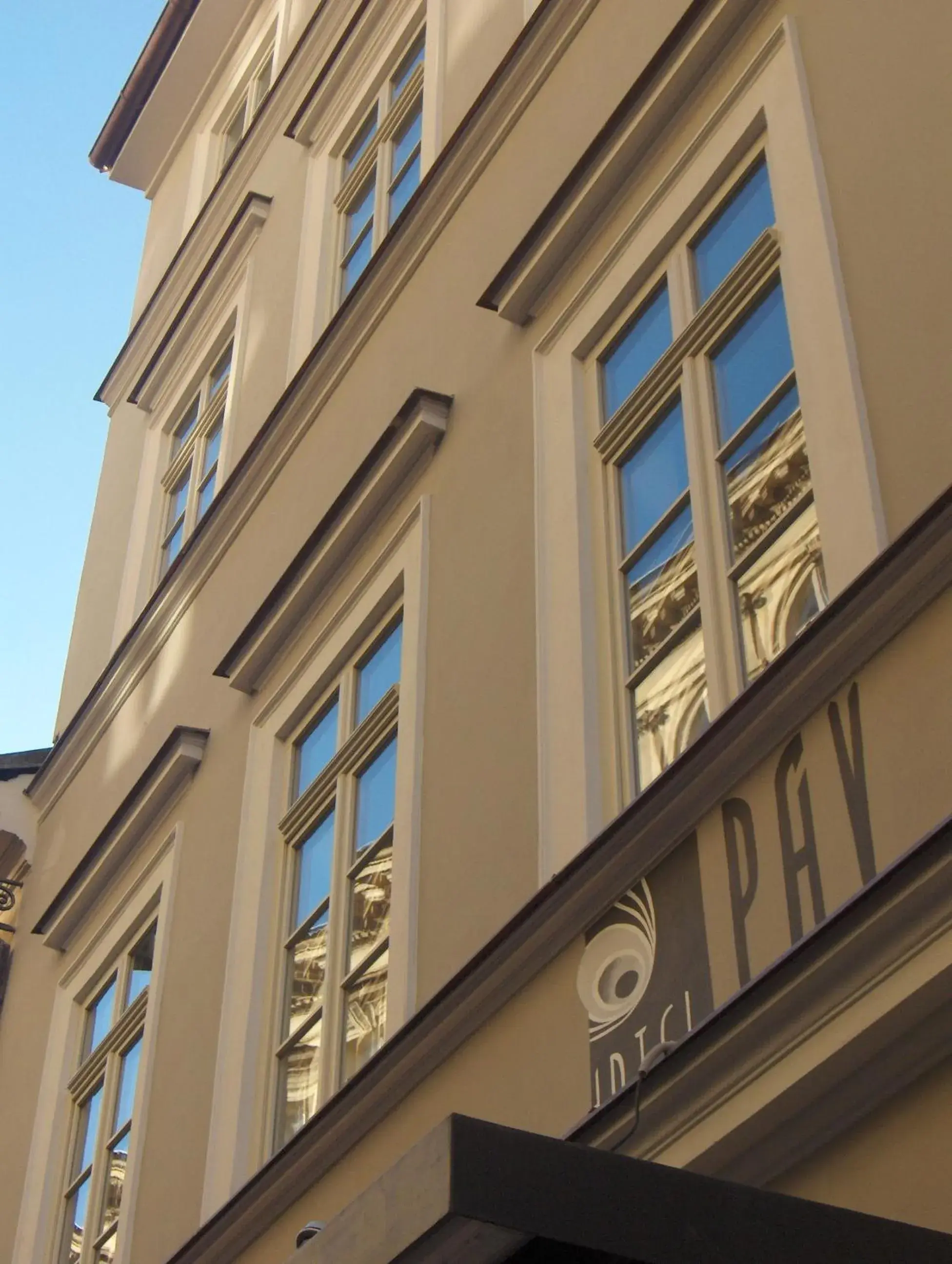 Facade/entrance, Property Building in Hotel Páv