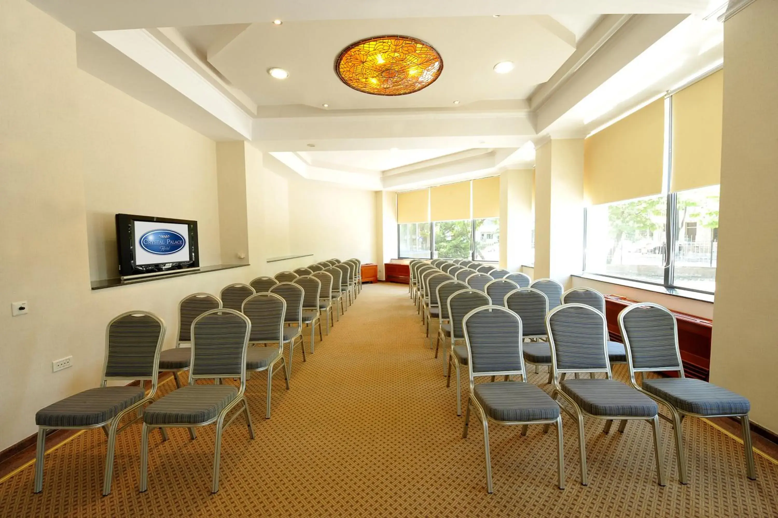 Business facilities in Crystal Palace Hotel