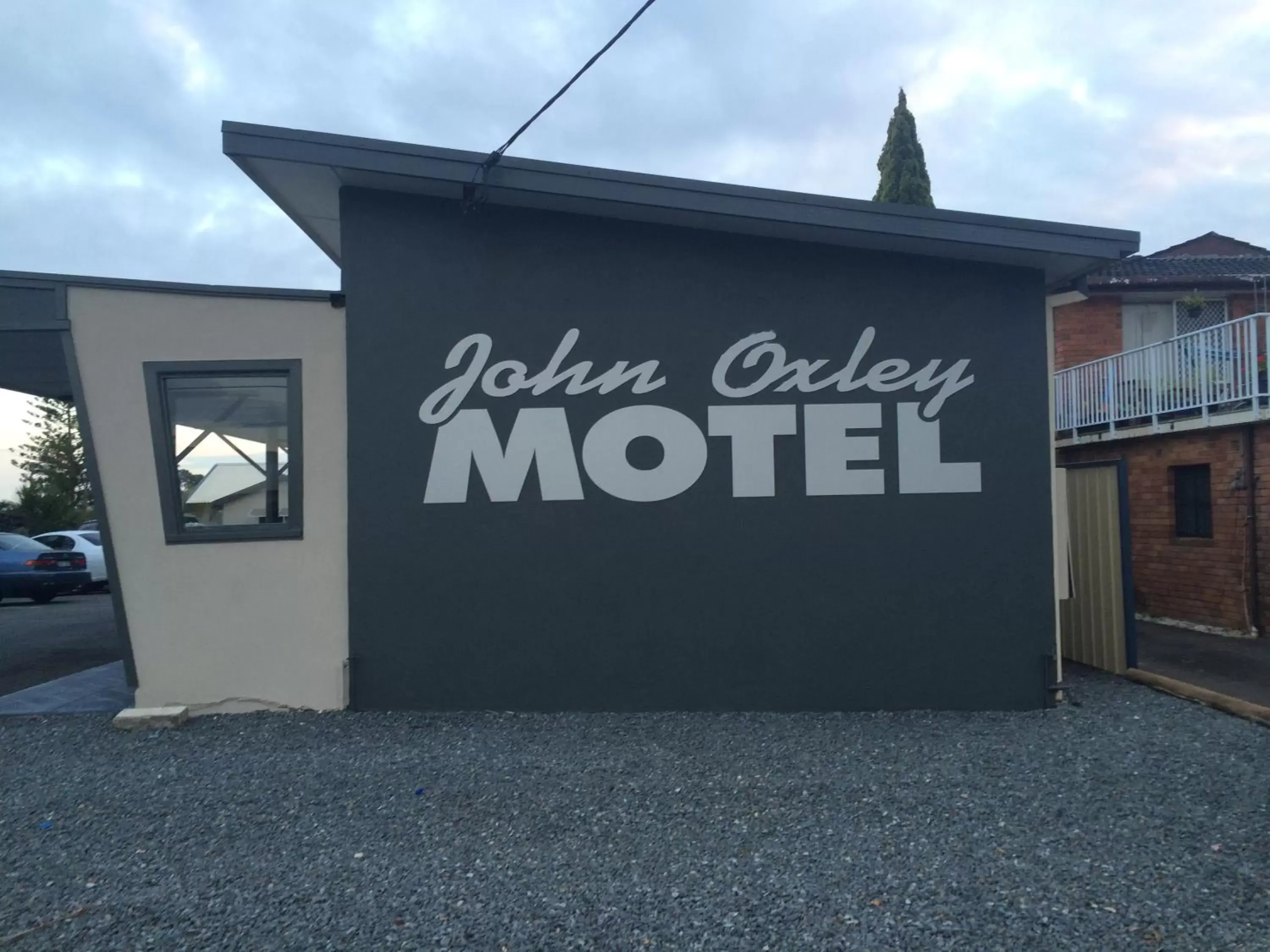 Facade/entrance, Property Building in John Oxley Motel