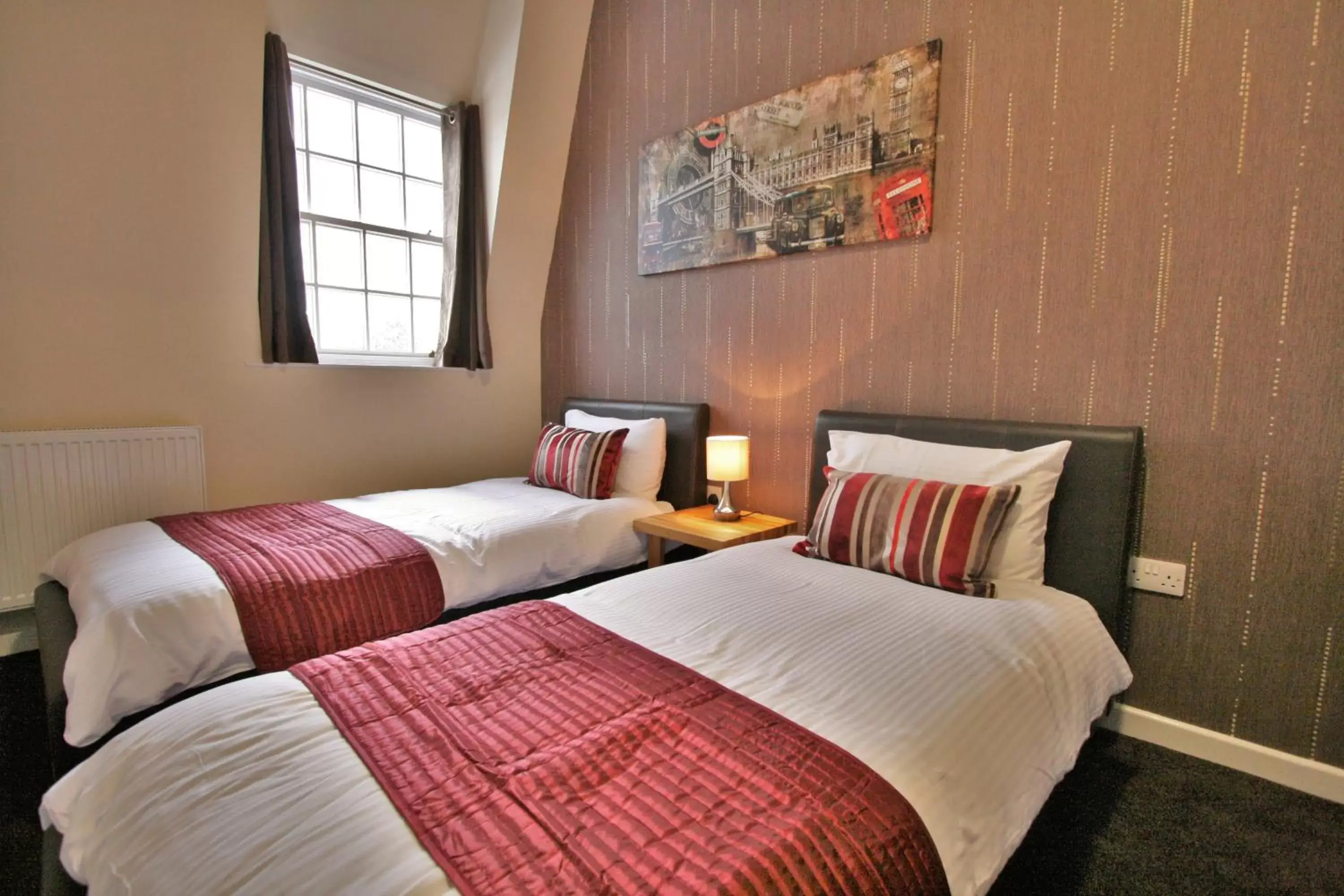 Day, Bed in Central Hotel Gloucester by RoomsBooked