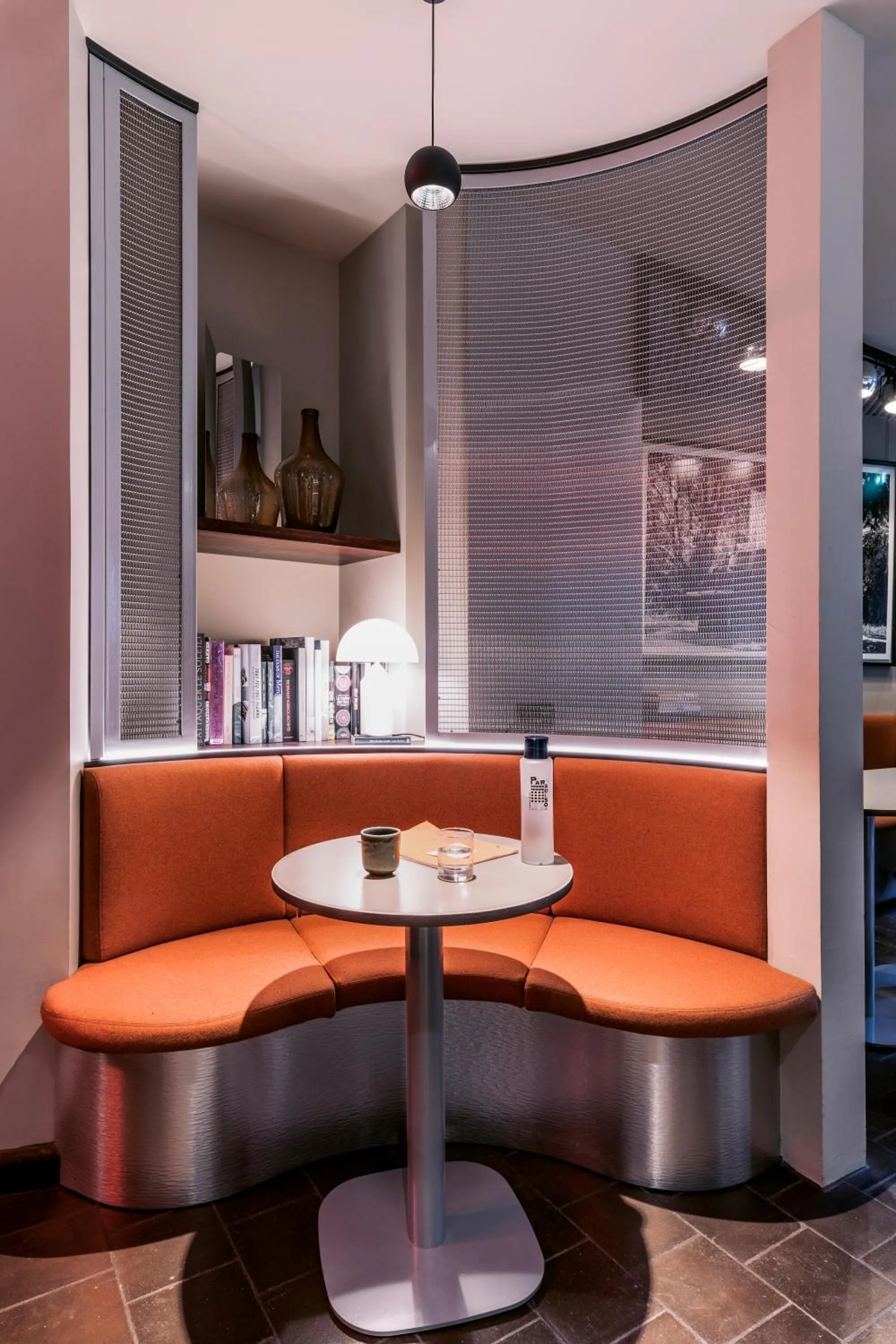 Restaurant/places to eat in Hotel Paradiso