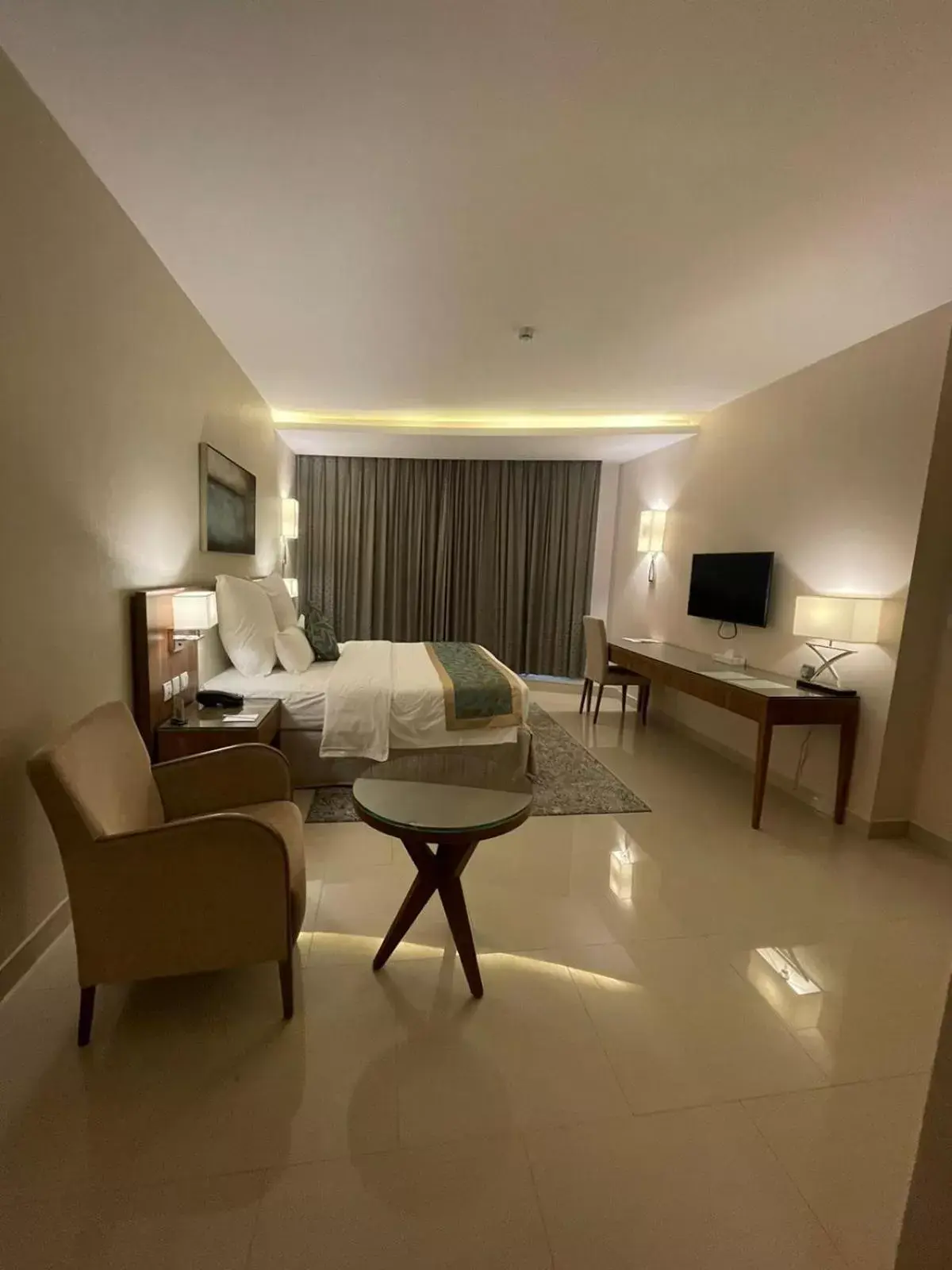 Bed, Seating Area in Best Western Plus Buraidah