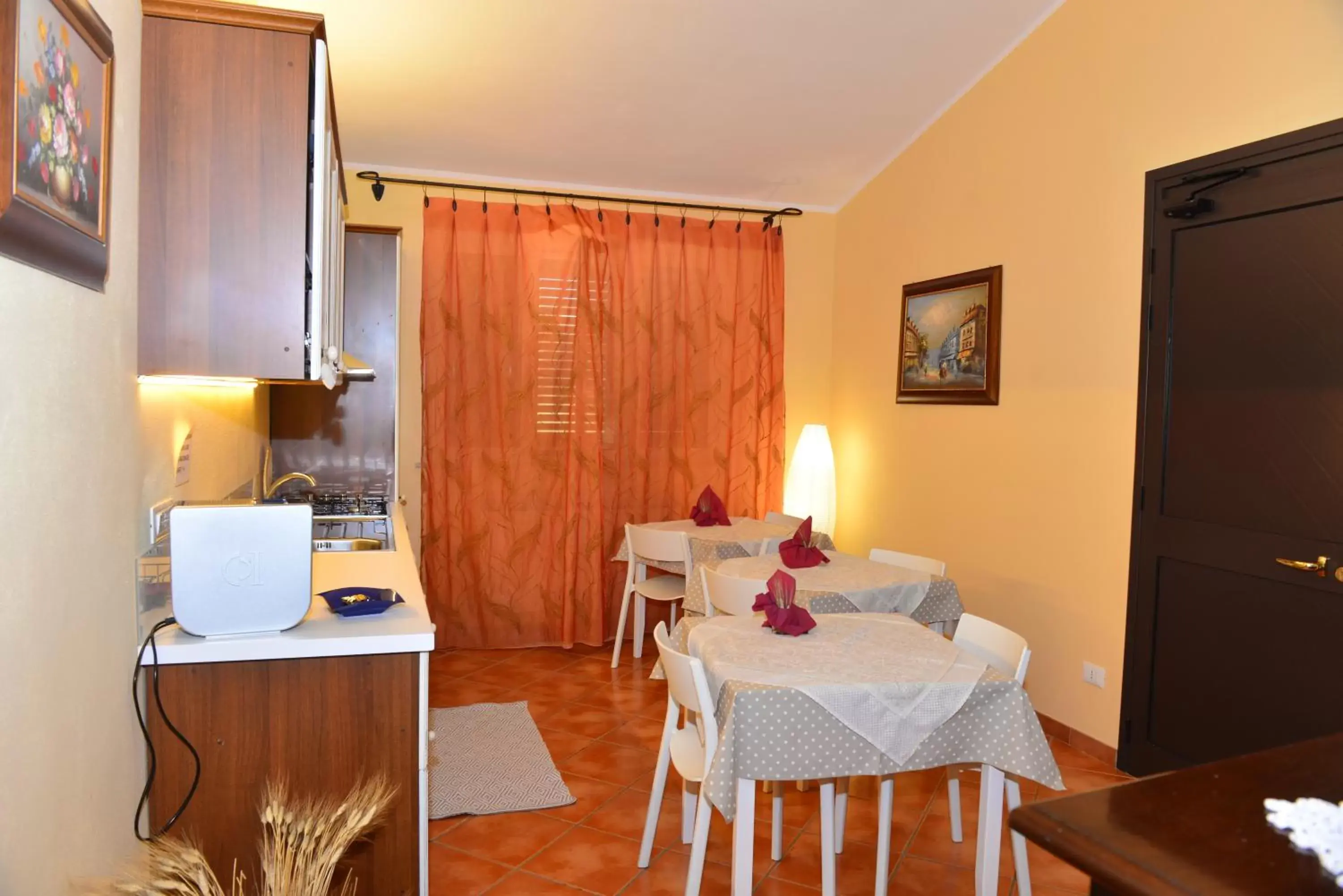 Dining Area in Balconcino sugli Ulivi