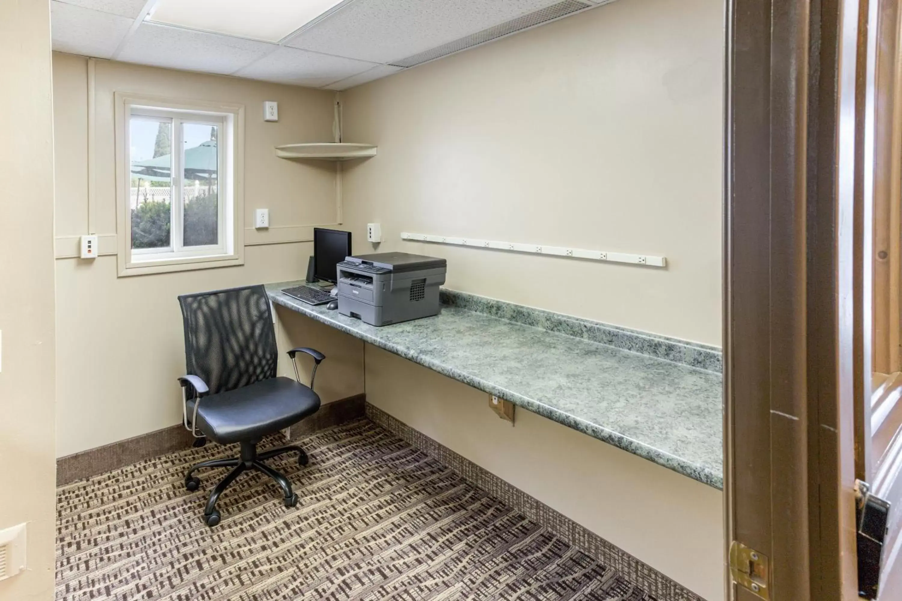 Business facilities in Quality Inn & Suites Plattsburgh