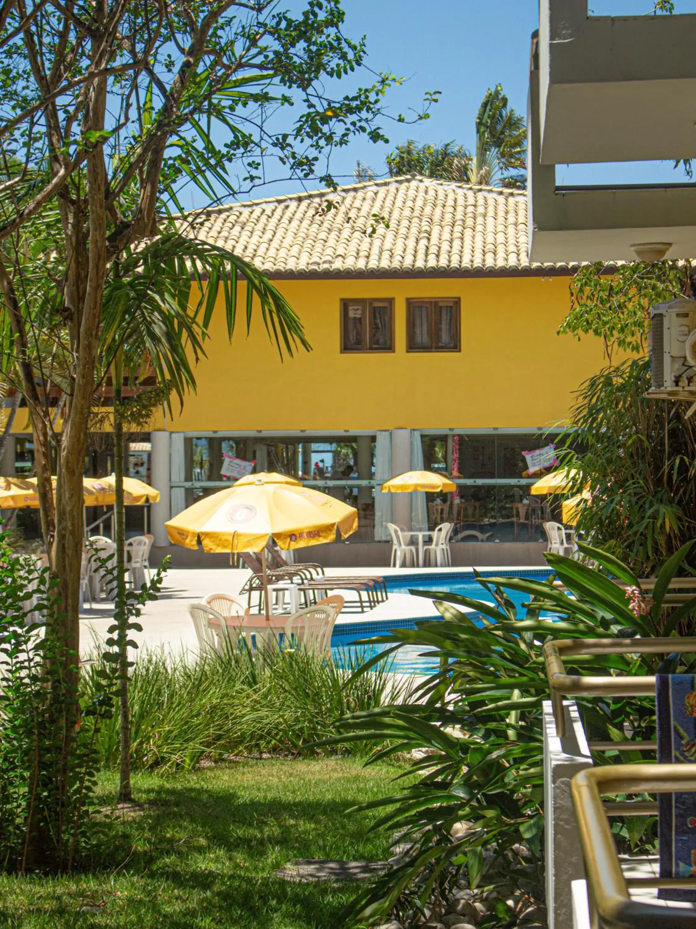 Swimming Pool in Sunshine Praia Hotel