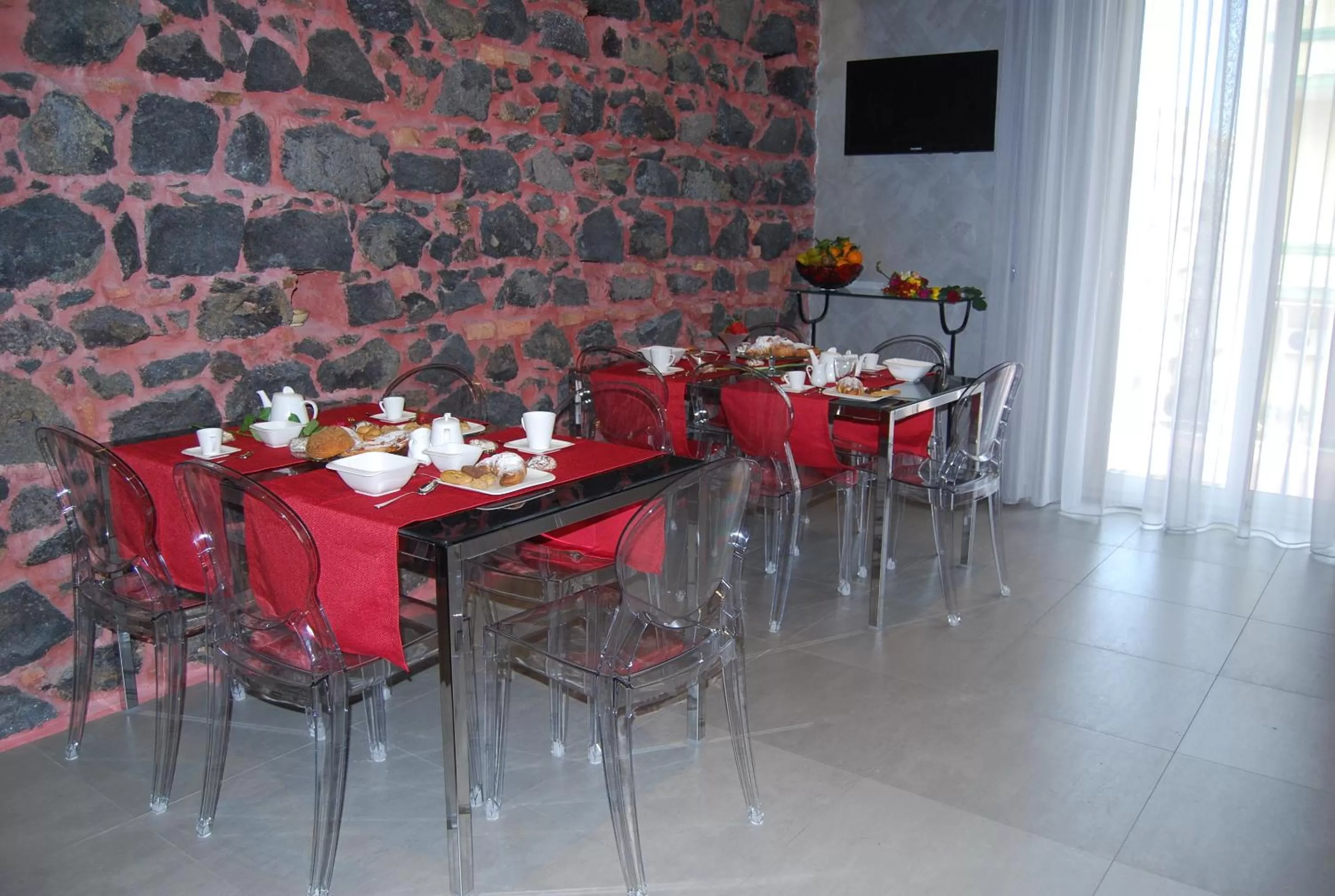 Restaurant/places to eat in La Dimora