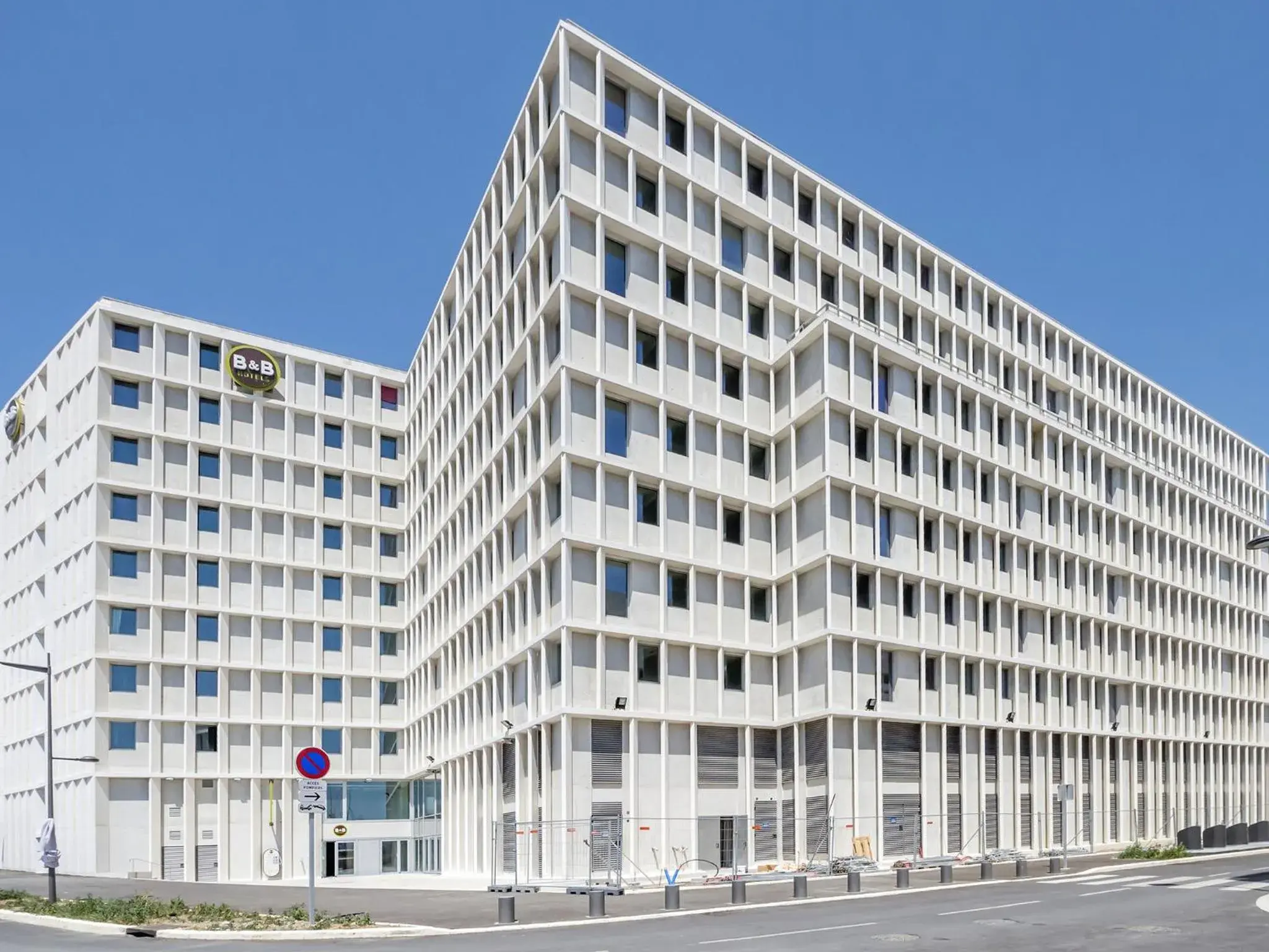 Property Building in B&B Hotel Marseille Les Ports