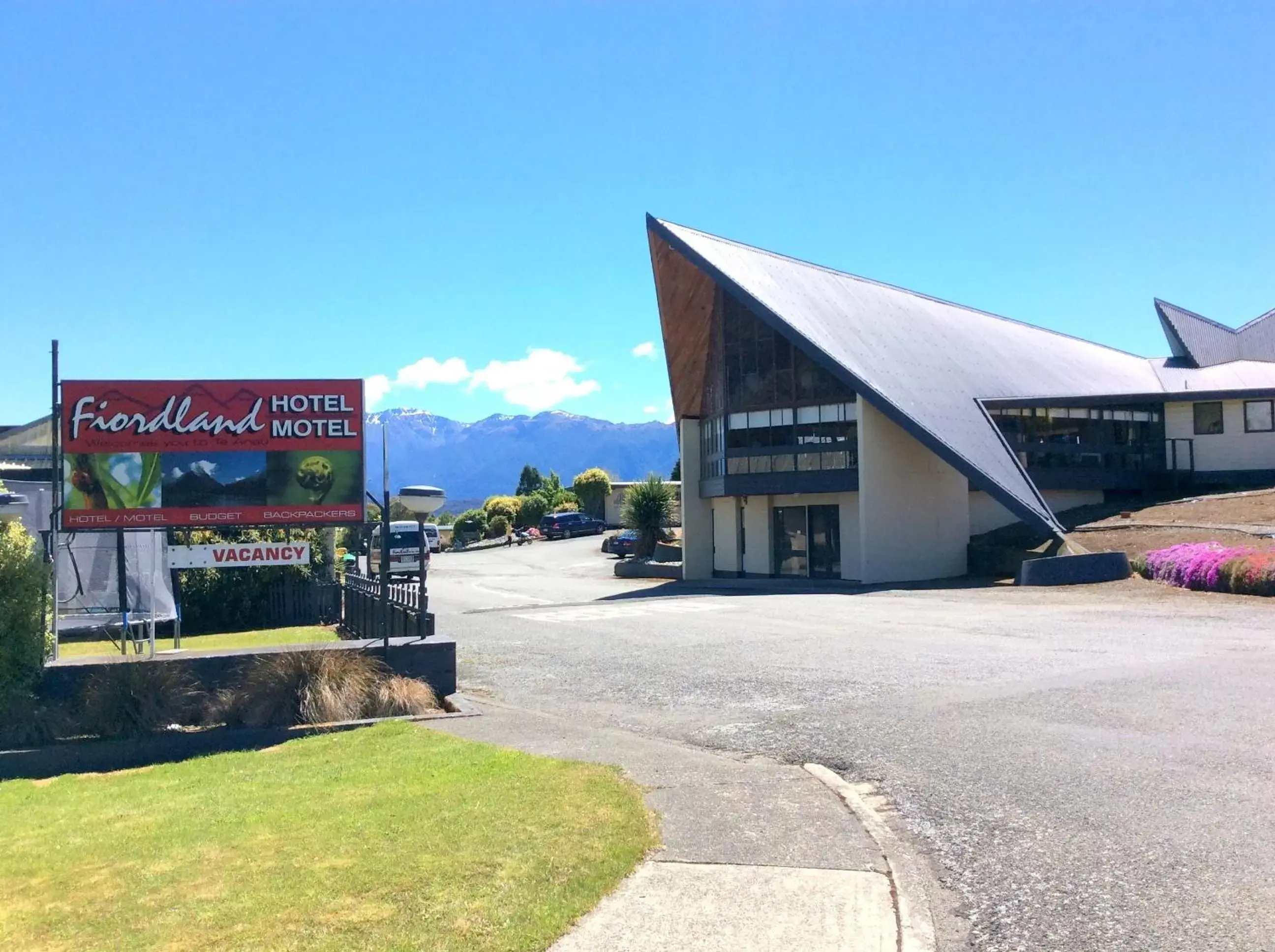 Facade/entrance in Fiordland Hotel