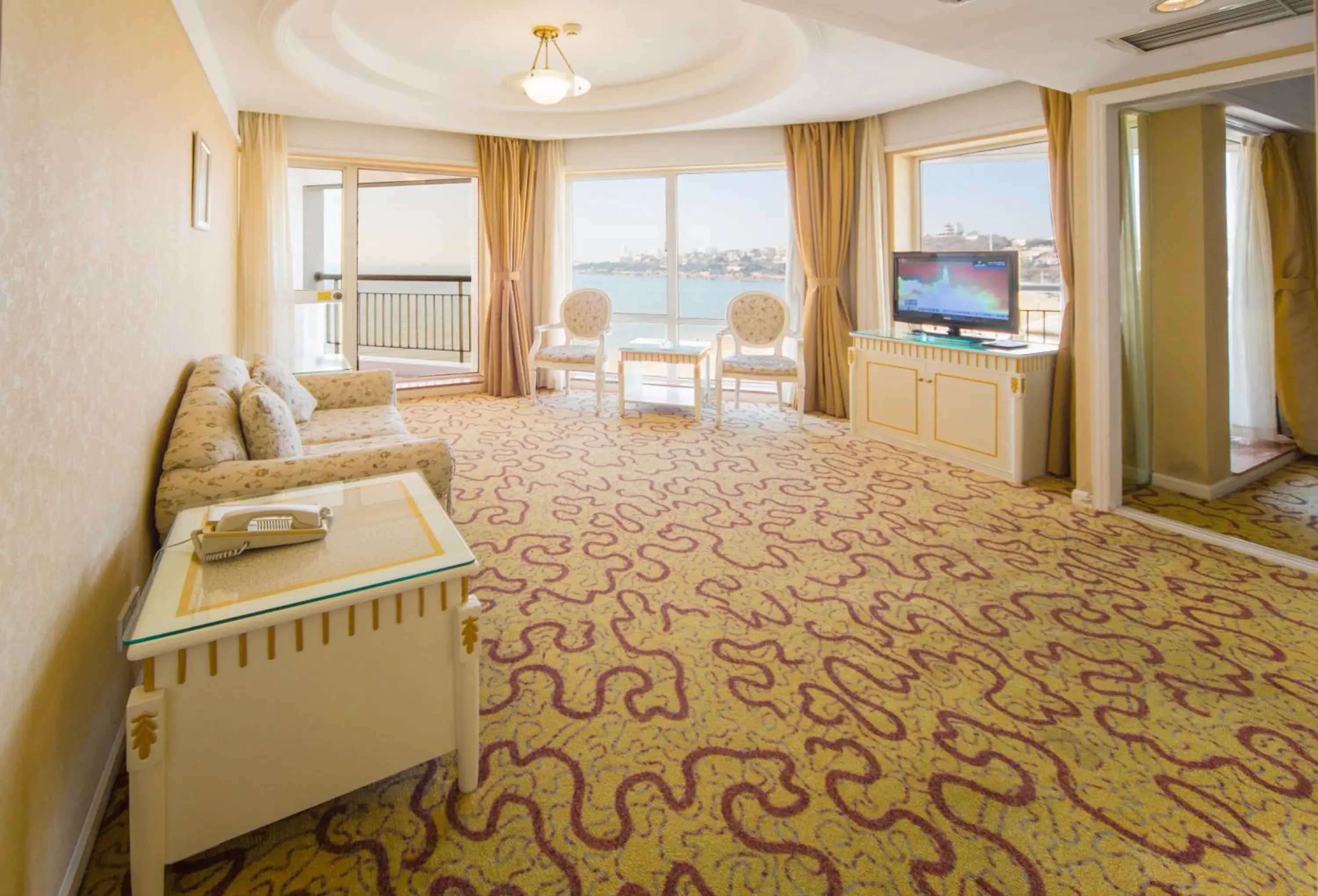 Bed in Huiquan Dynasty Hotel Qingdao Bed in Huiquan Dynasty Hotel Qingdao