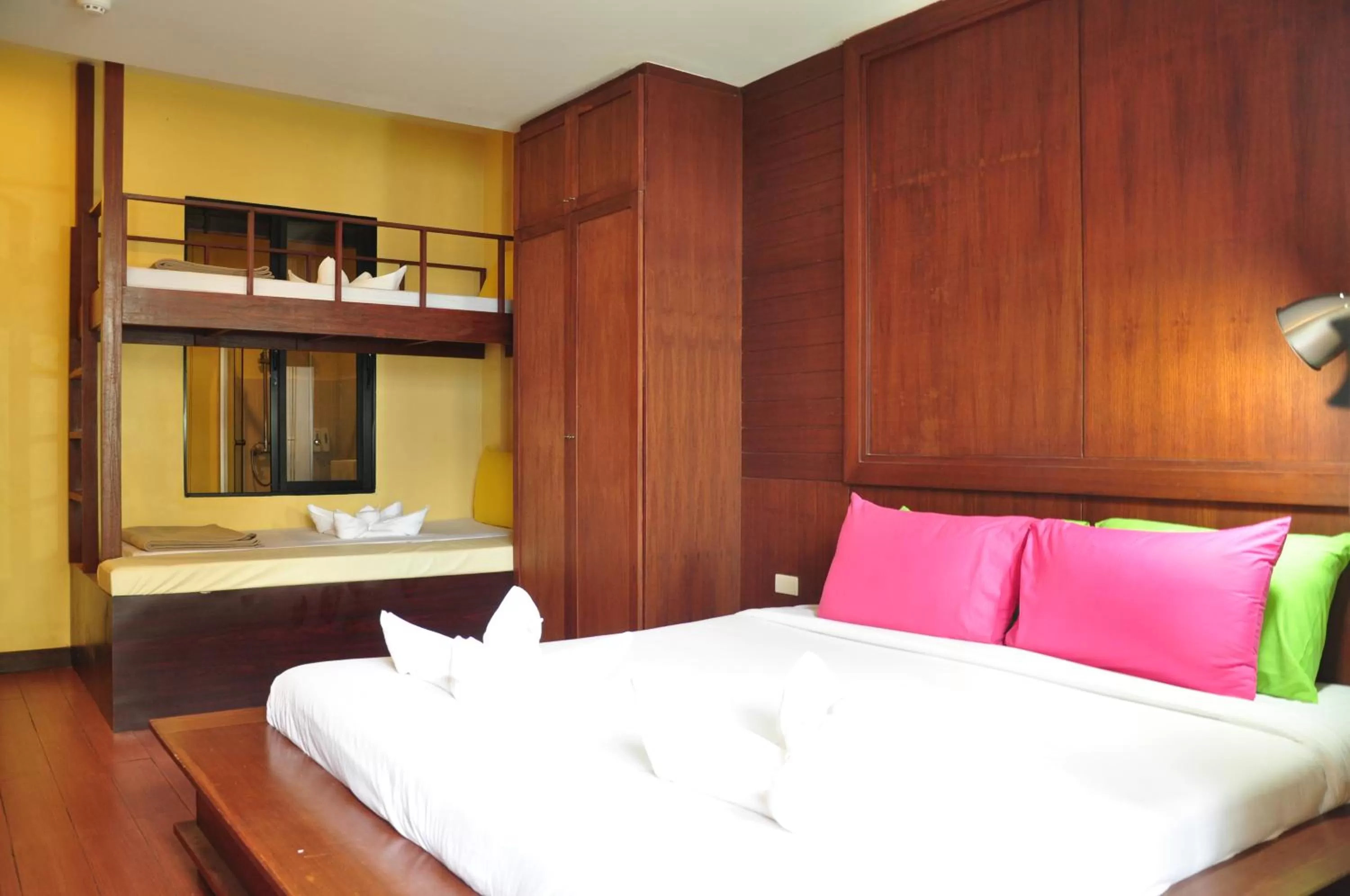 Photo of the whole room, Bed in Sabye Bangkok
