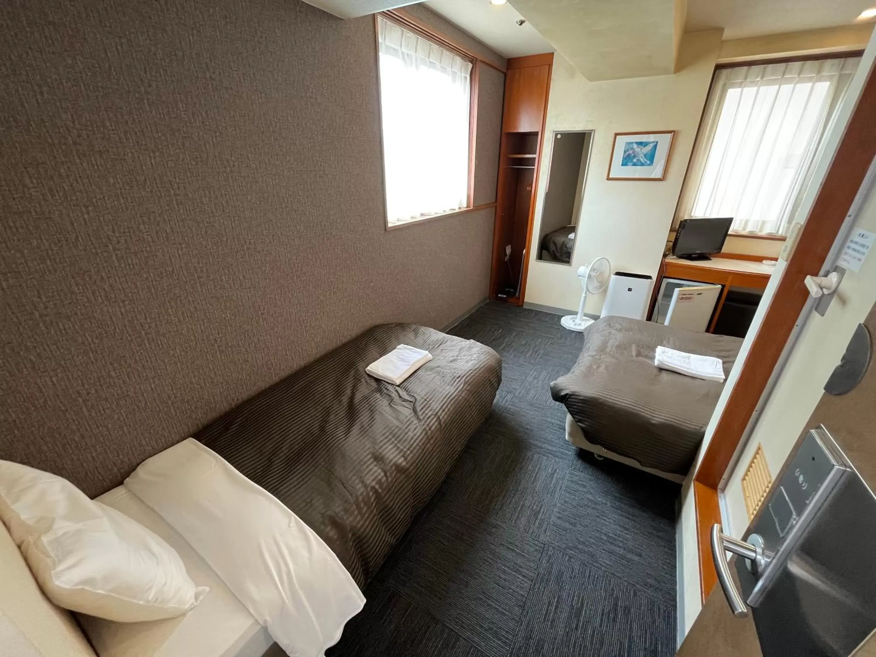 TV and multimedia, Bed in Hotel Axia Inn Kushiro