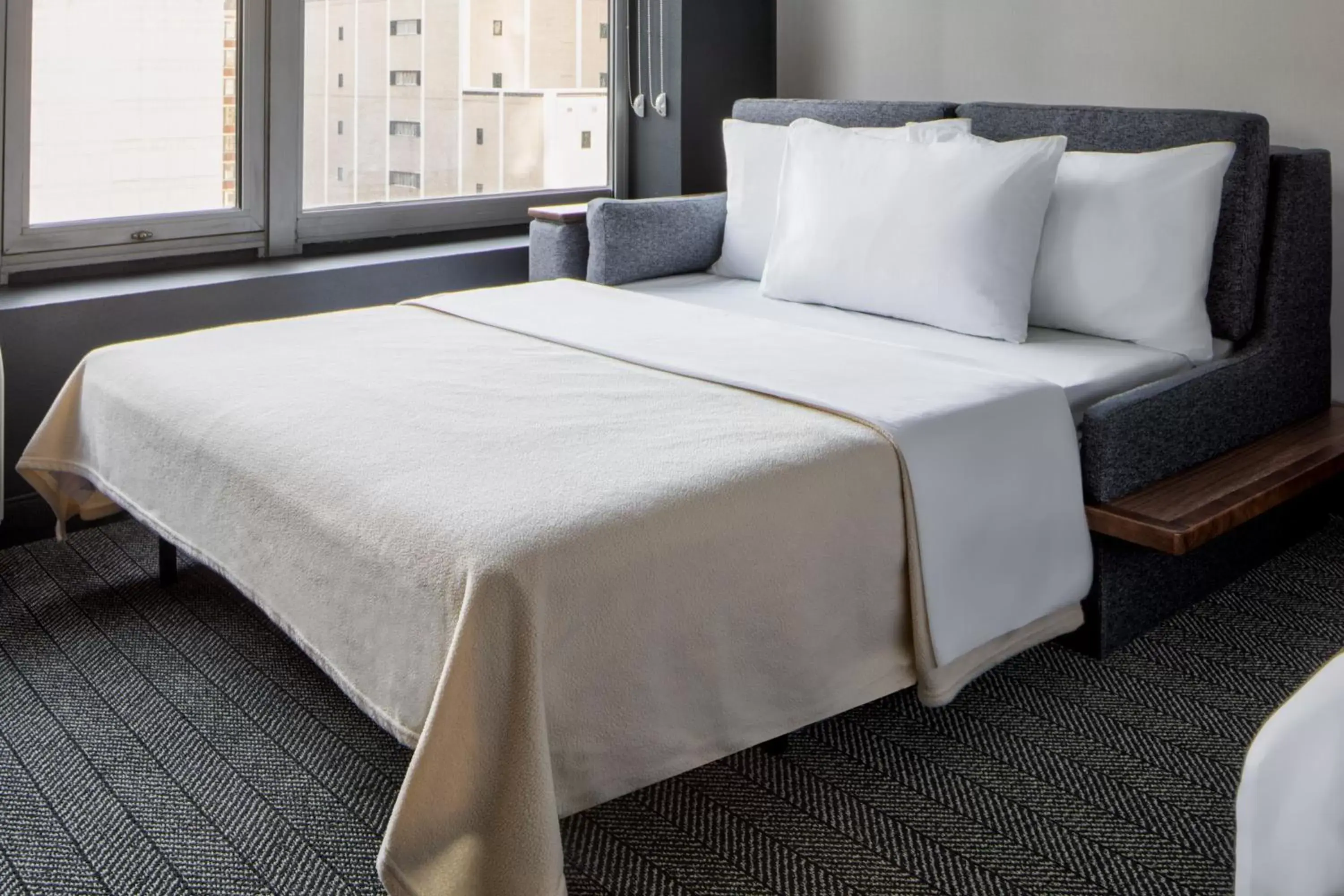 Photo of the whole room, Bed in Courtyard by Marriott Chicago Downtown/River North