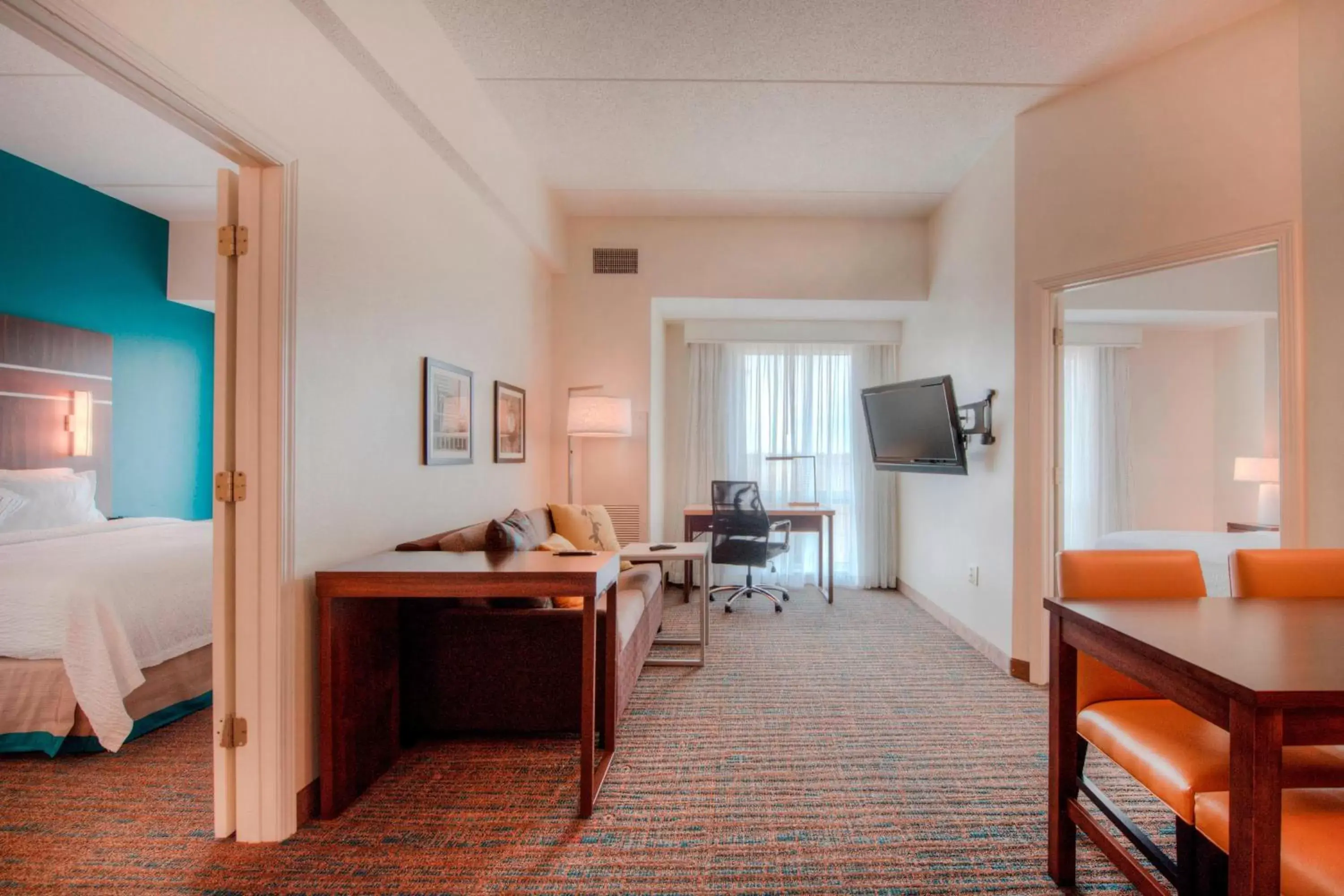 Living room, Seating Area in Residence Inn Charlotte Uptown