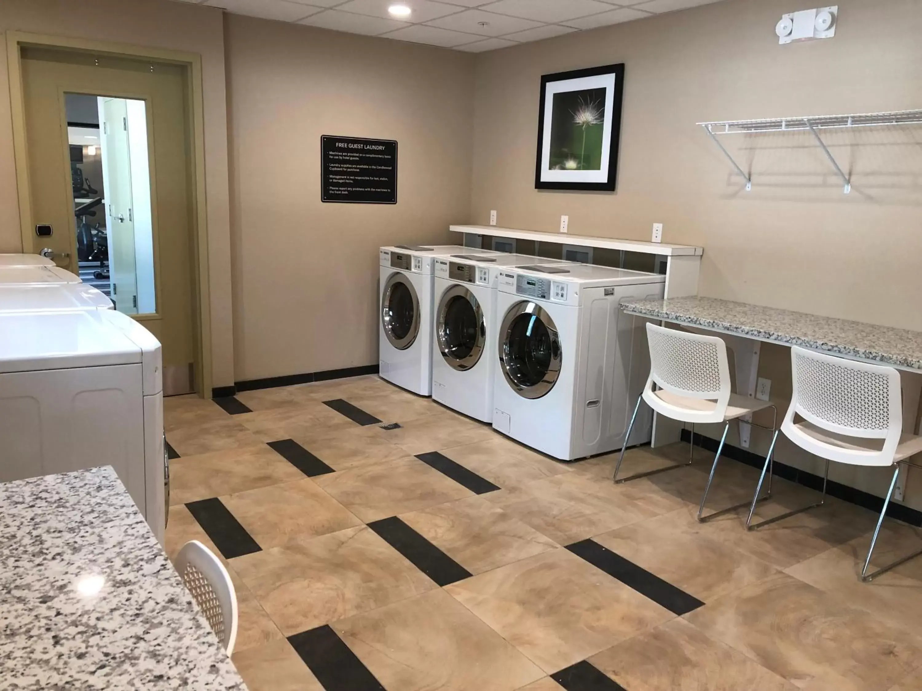 Area and facilities, Kitchen/Kitchenette in Candlewood Suites - Panama City Beach Pier Park, an IHG Hotel