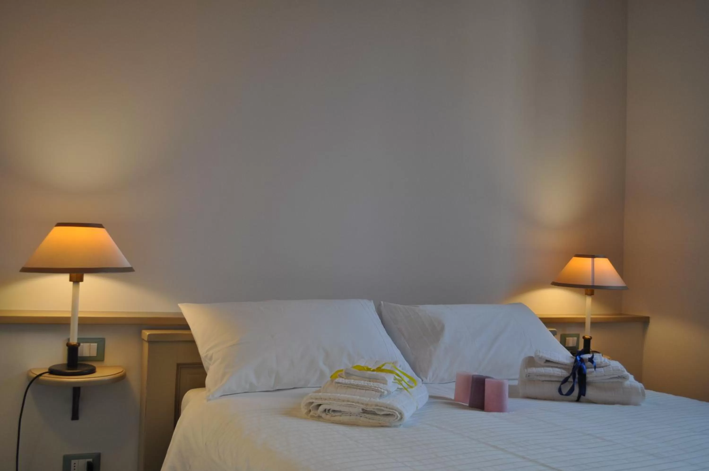 Bedroom, Bed in Armonie di Villa Incontri B&B