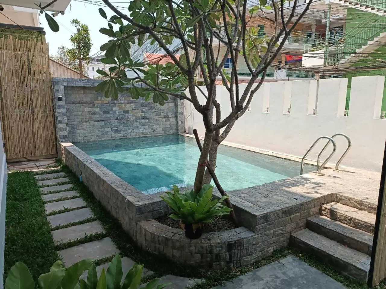 Swimming pool in Flex Urban Family Villa Hotel