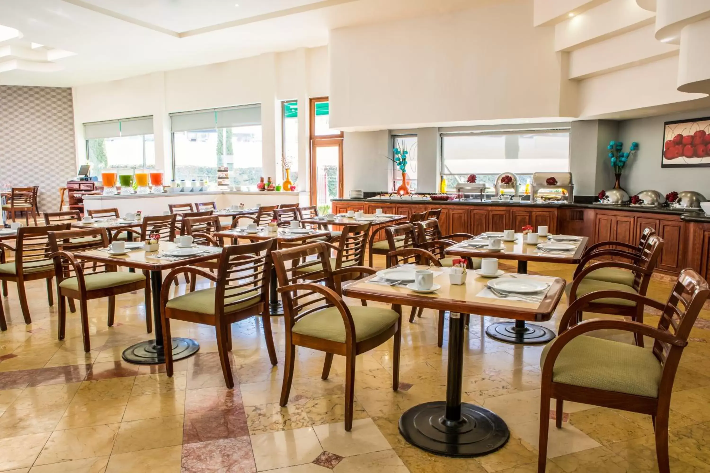 Restaurant/Places to Eat in Fiesta Inn Chihuahua