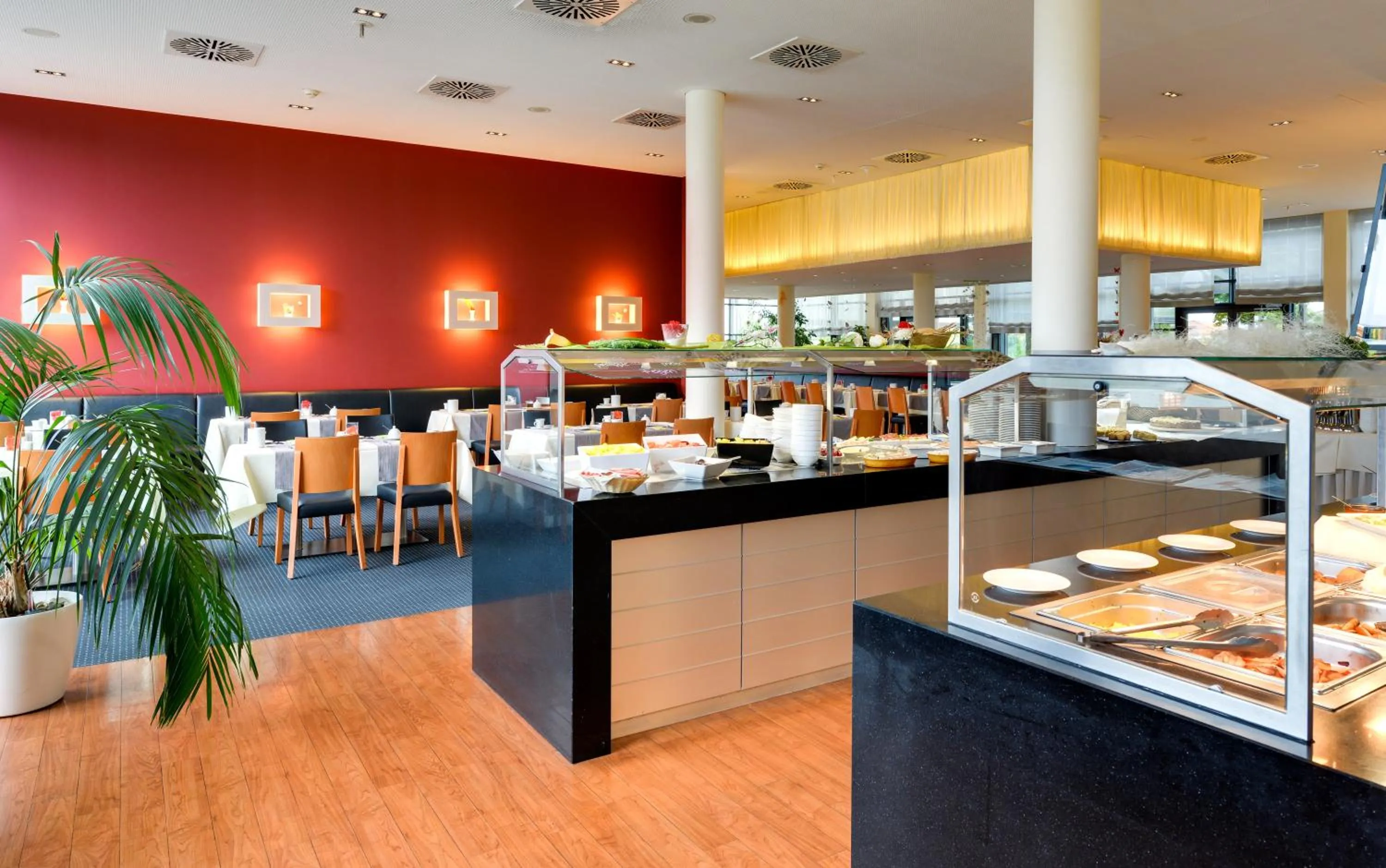 Restaurant/places to eat in Novina Hotel Herzogenaurach Herzo-Base