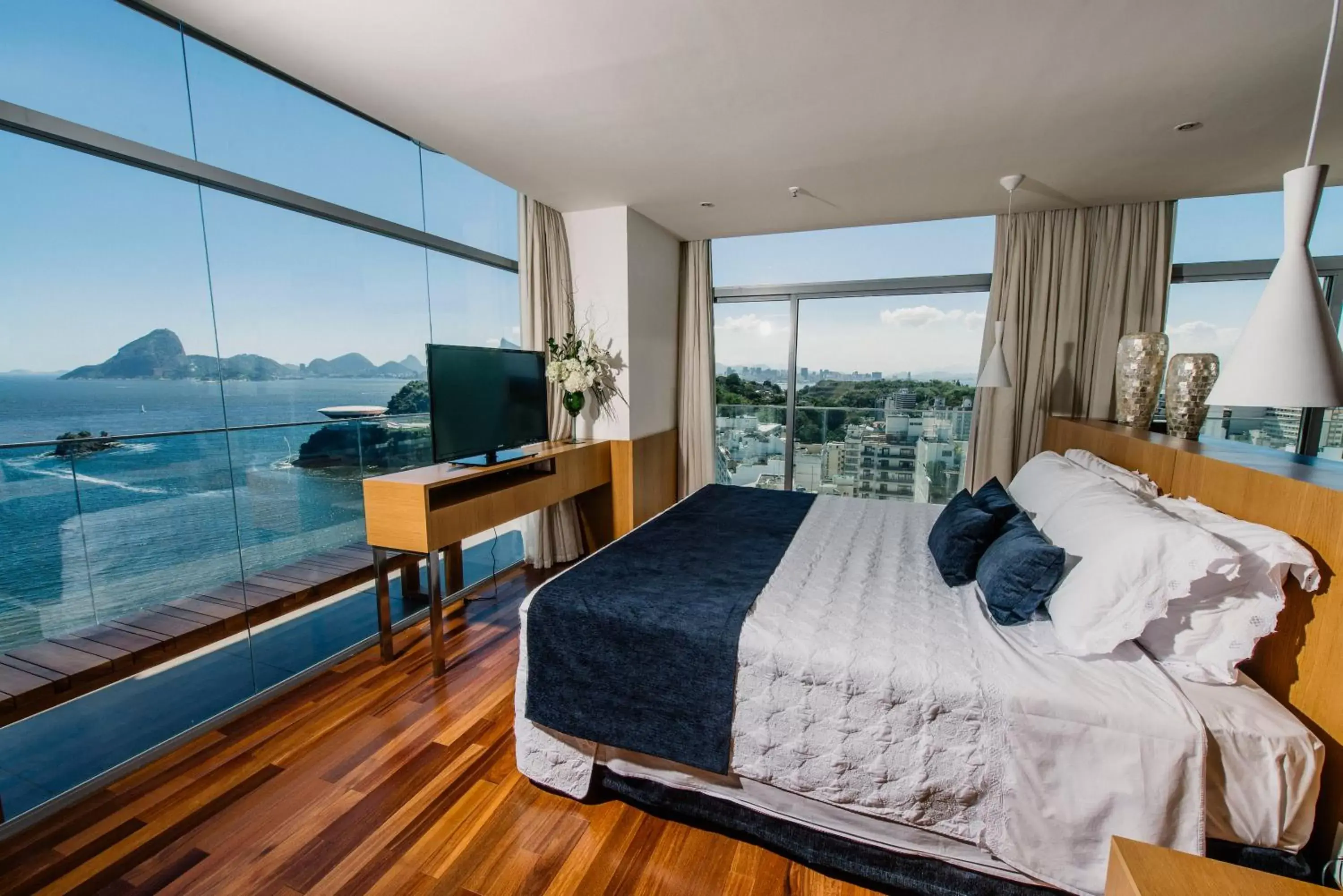 Bedroom in H Niteroi Hotel