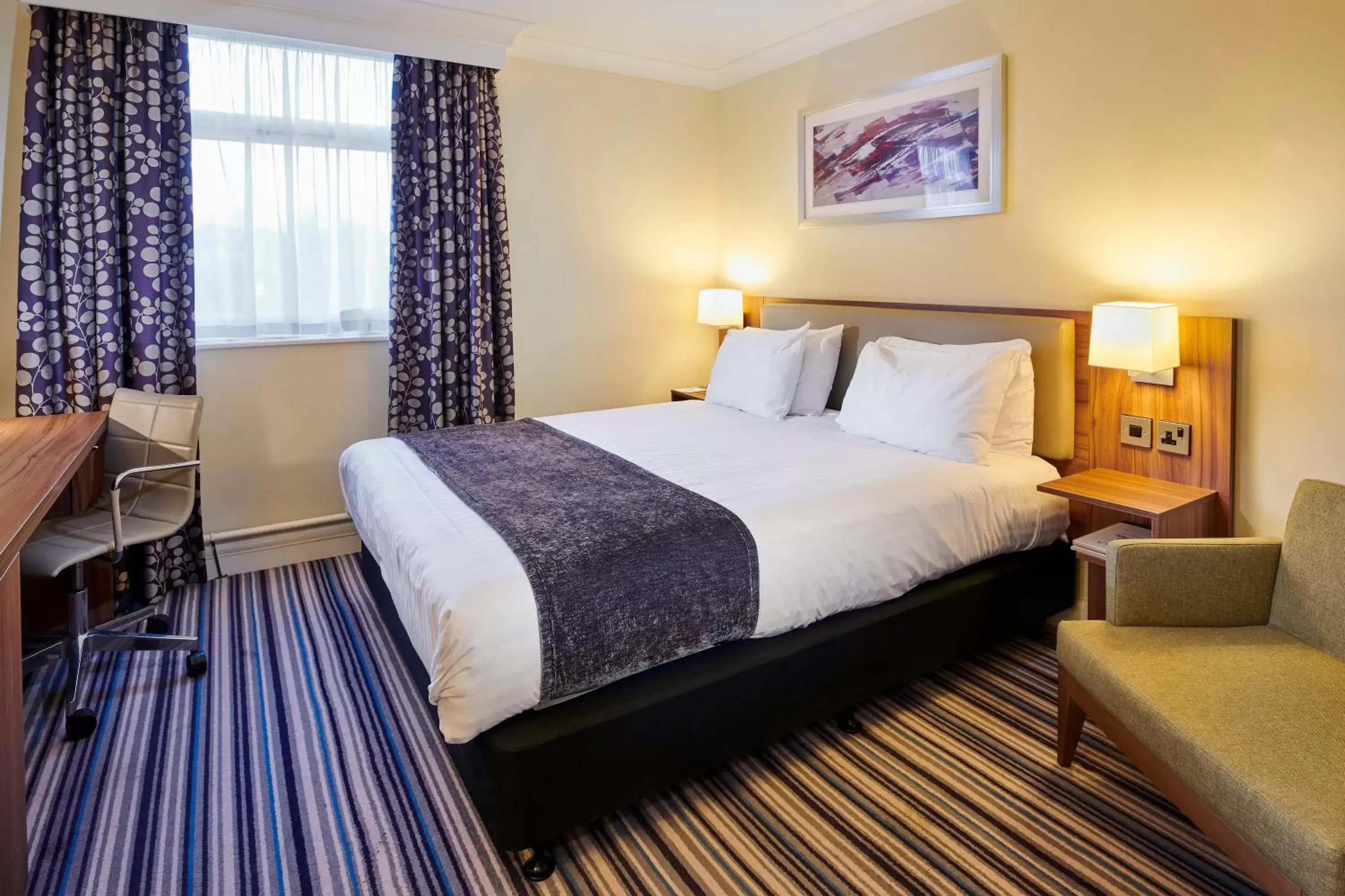 Bed in Holiday Inn Haydock, an IHG Hotel