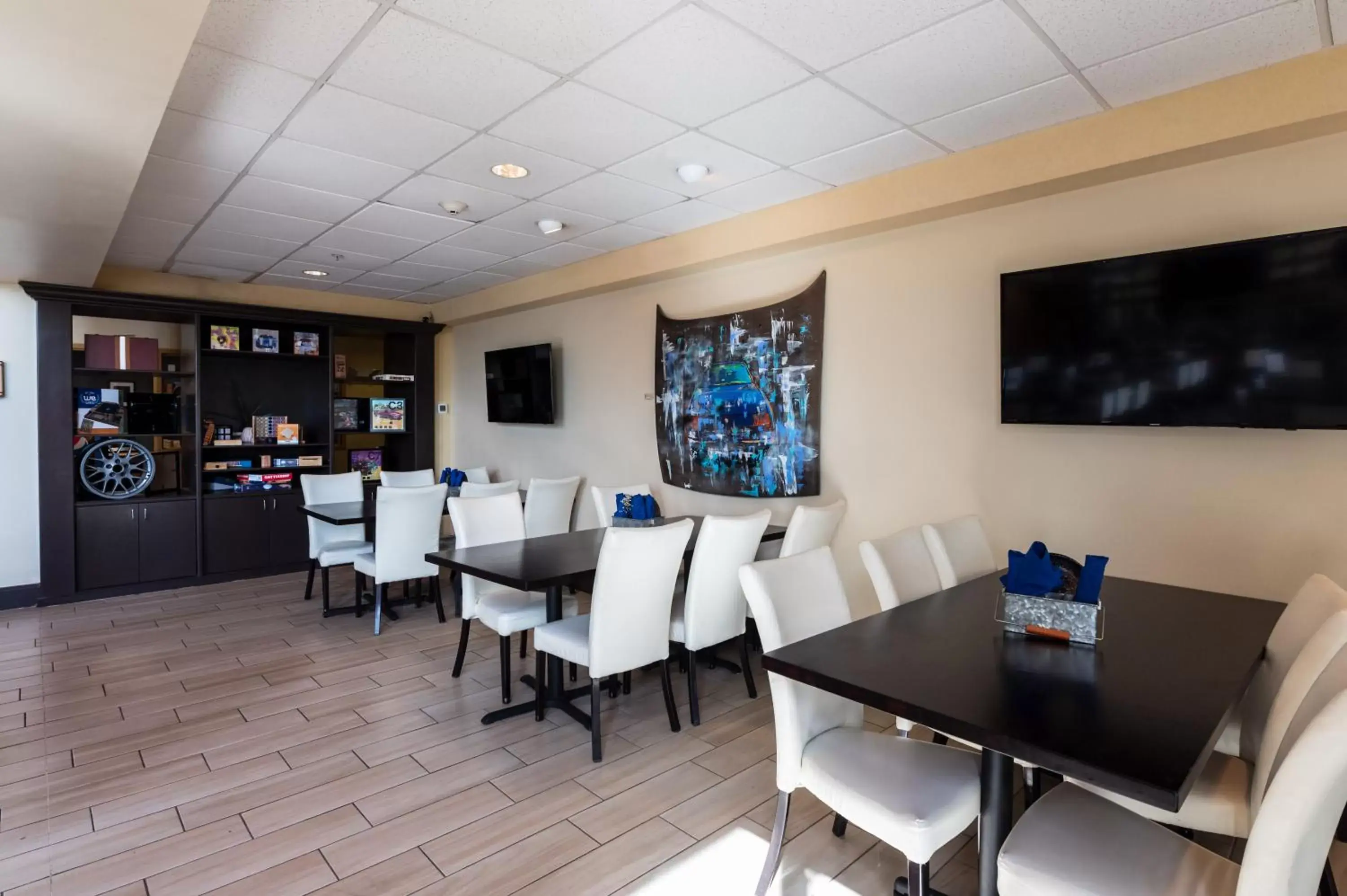 Restaurant/places to eat in SEVEN Sebring Raceway Hotel Restaurant/places to eat in SEVEN Sebring Raceway Hotel