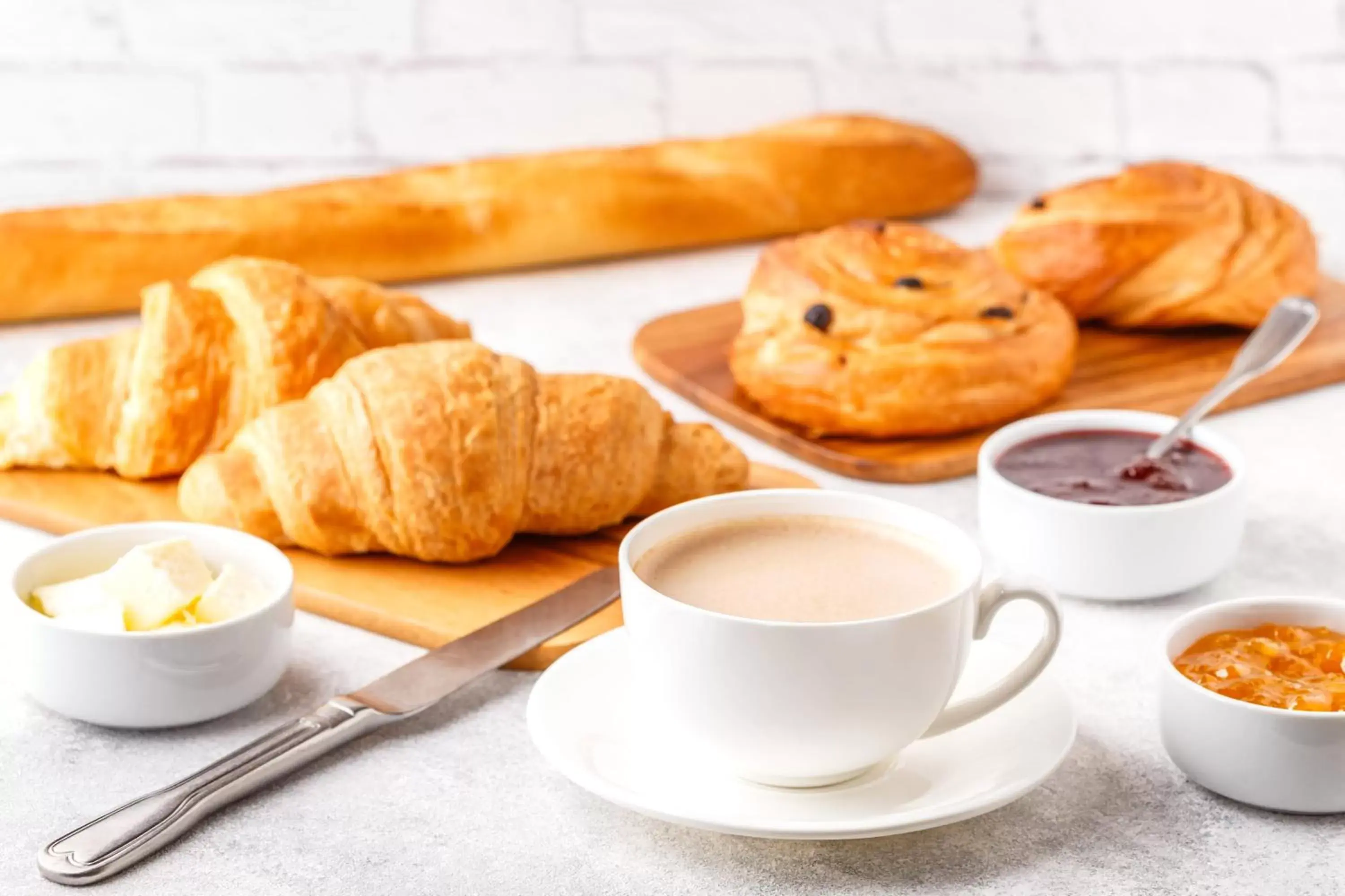Breakfast in Holiday Inn Farnborough by IHG Breakfast in Holiday Inn Farnborough by IHG