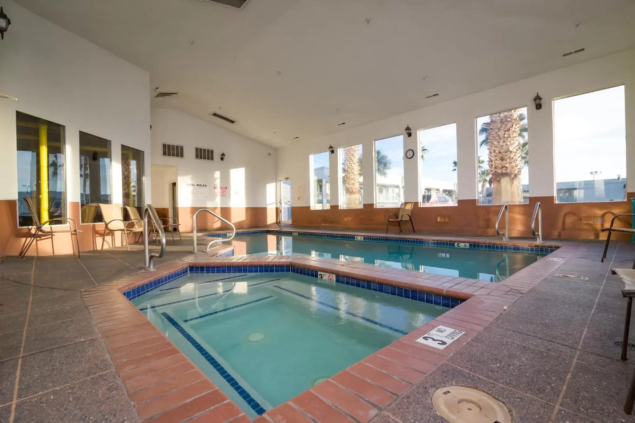 Swimming Pool in St. George Inn and Suites