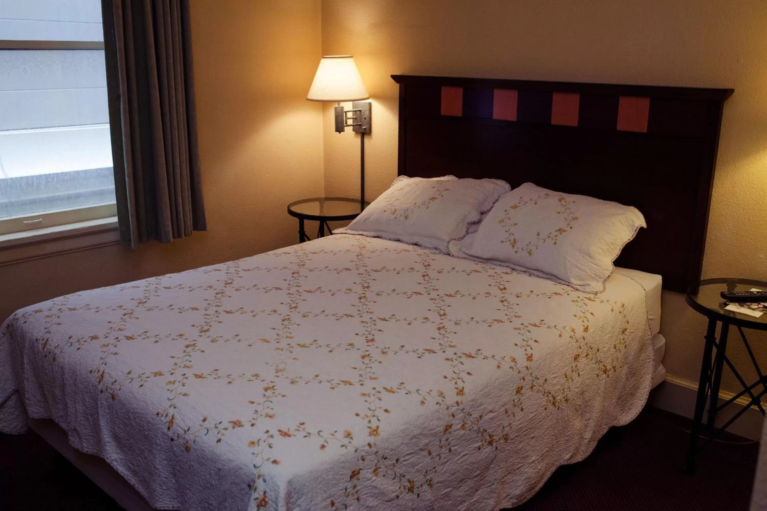 Photo of the whole room, Bed in Gilmore Hotel, Trademark Collection by Wyndham