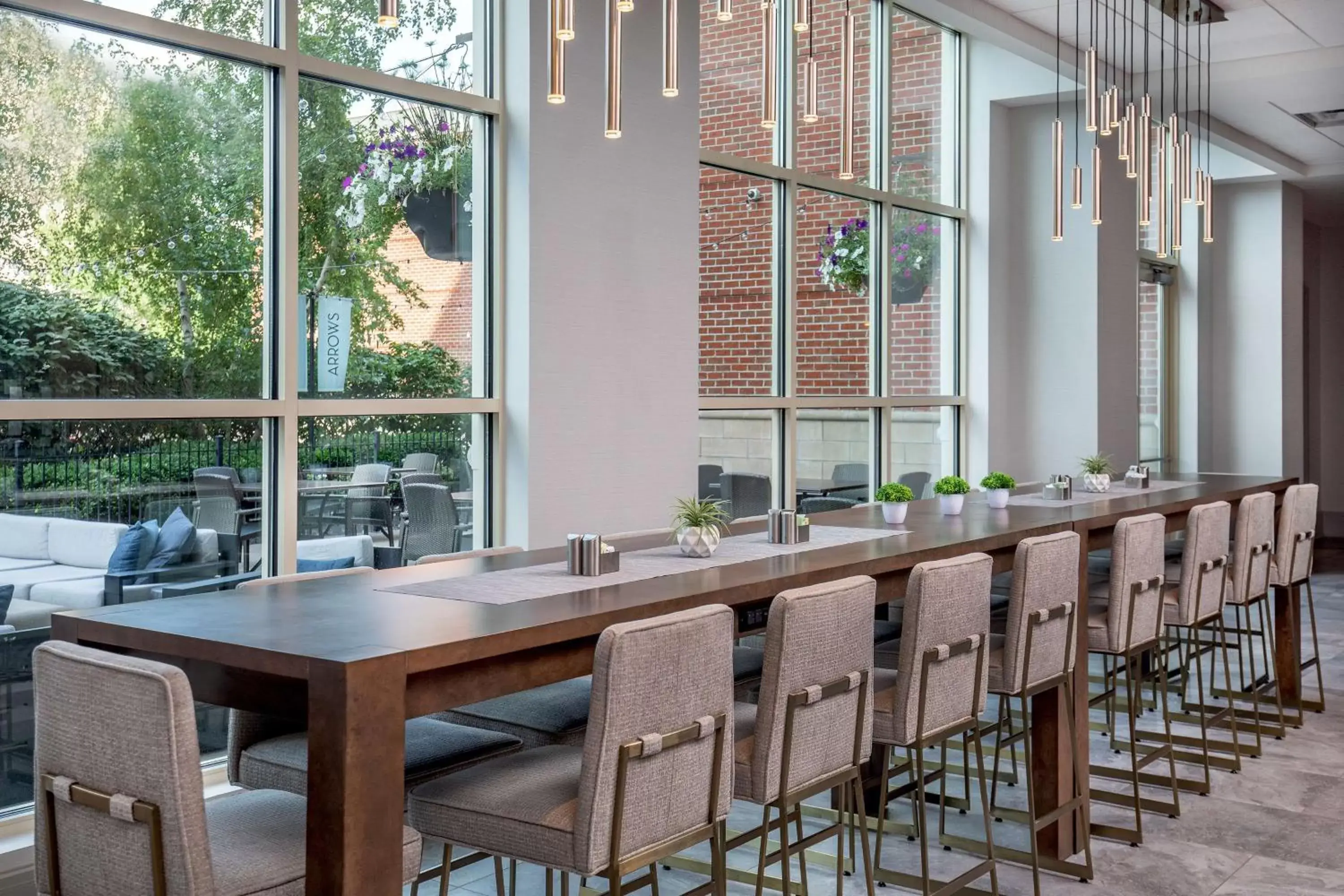 Dining area, Restaurant/Places to Eat in Hilton Columbus/Polaris