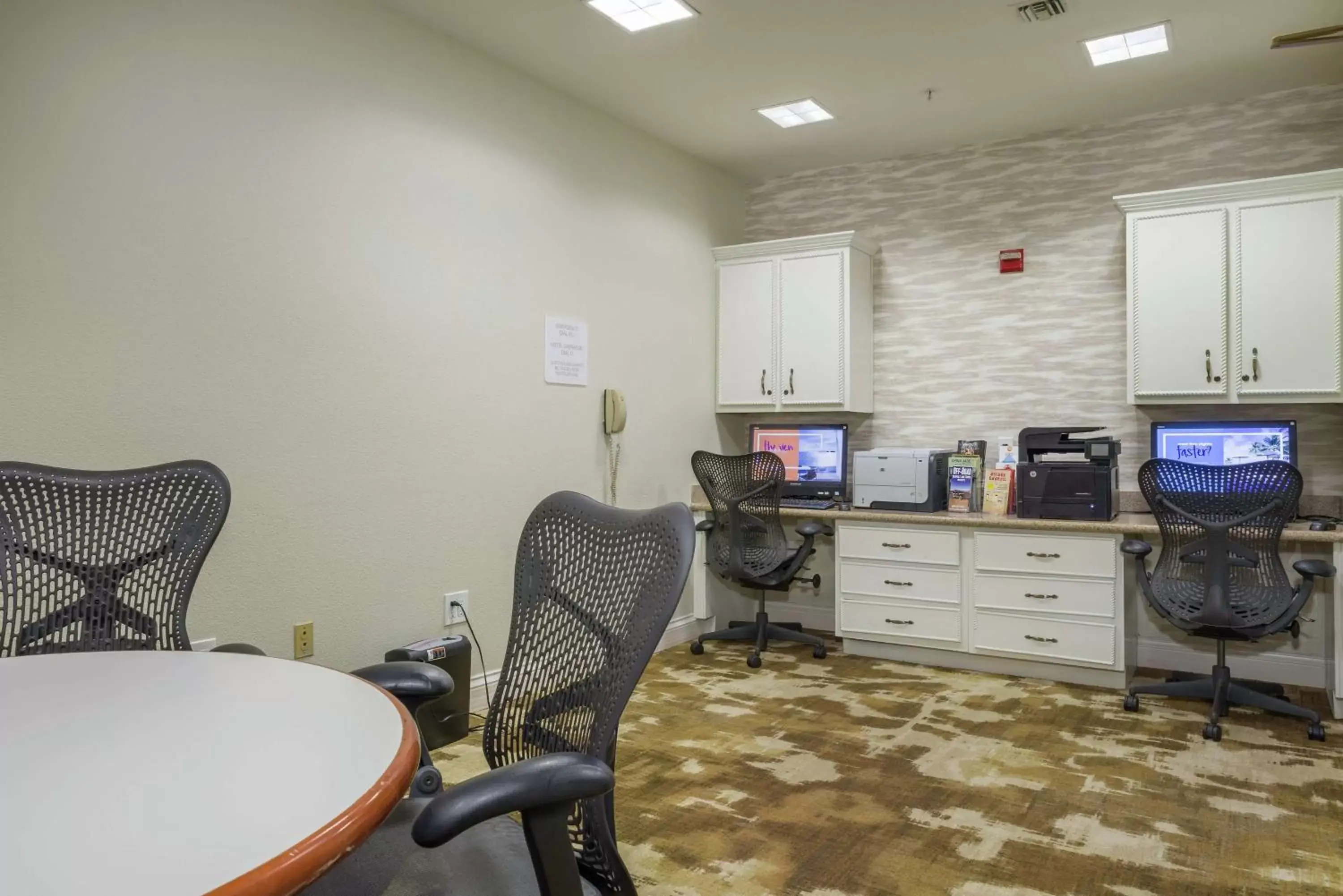 Business facilities, Business Area/Conference Room in Hilton Garden Inn Phoenix Airport