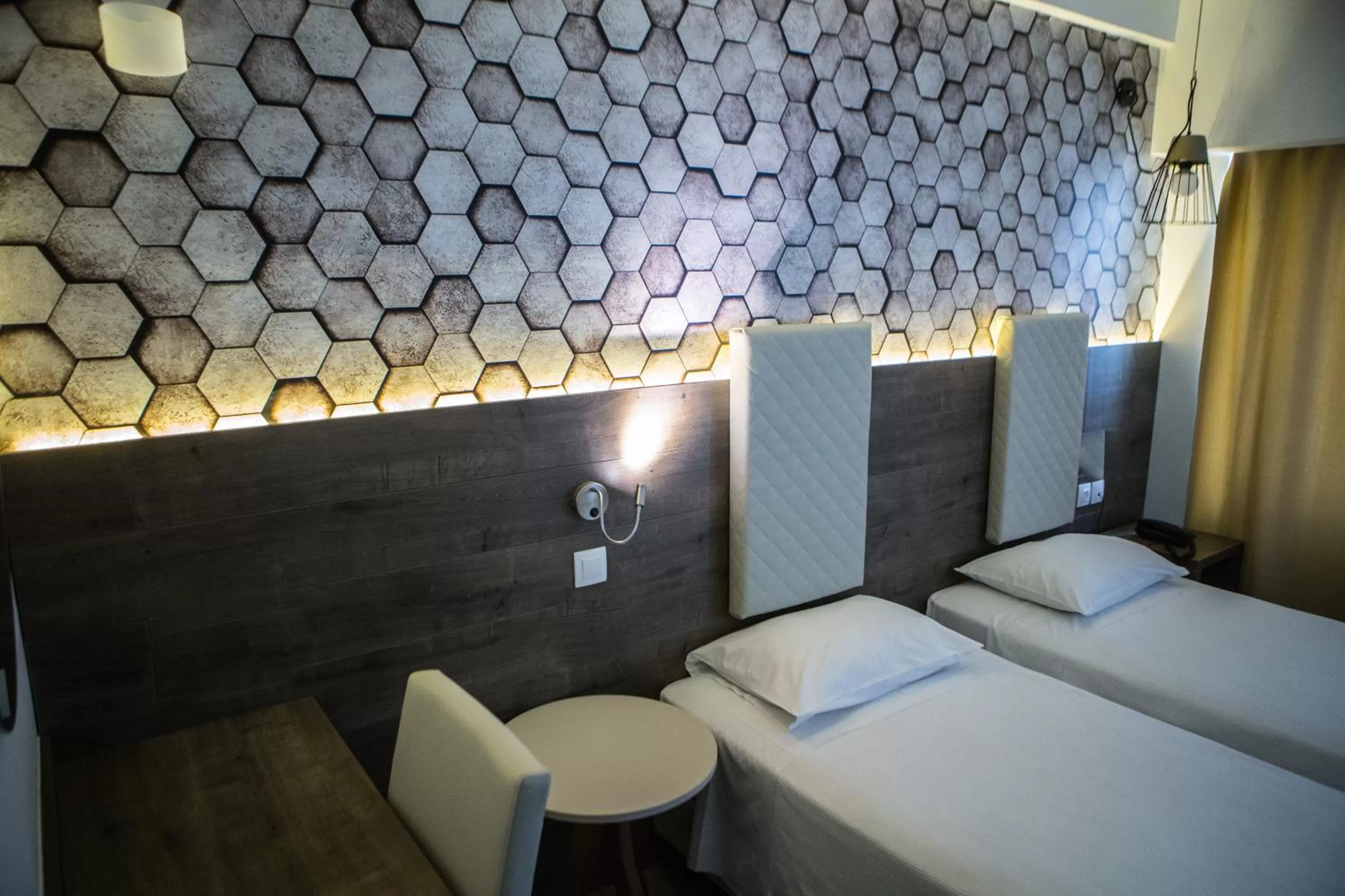 Bedroom, Bed in Metropolitan