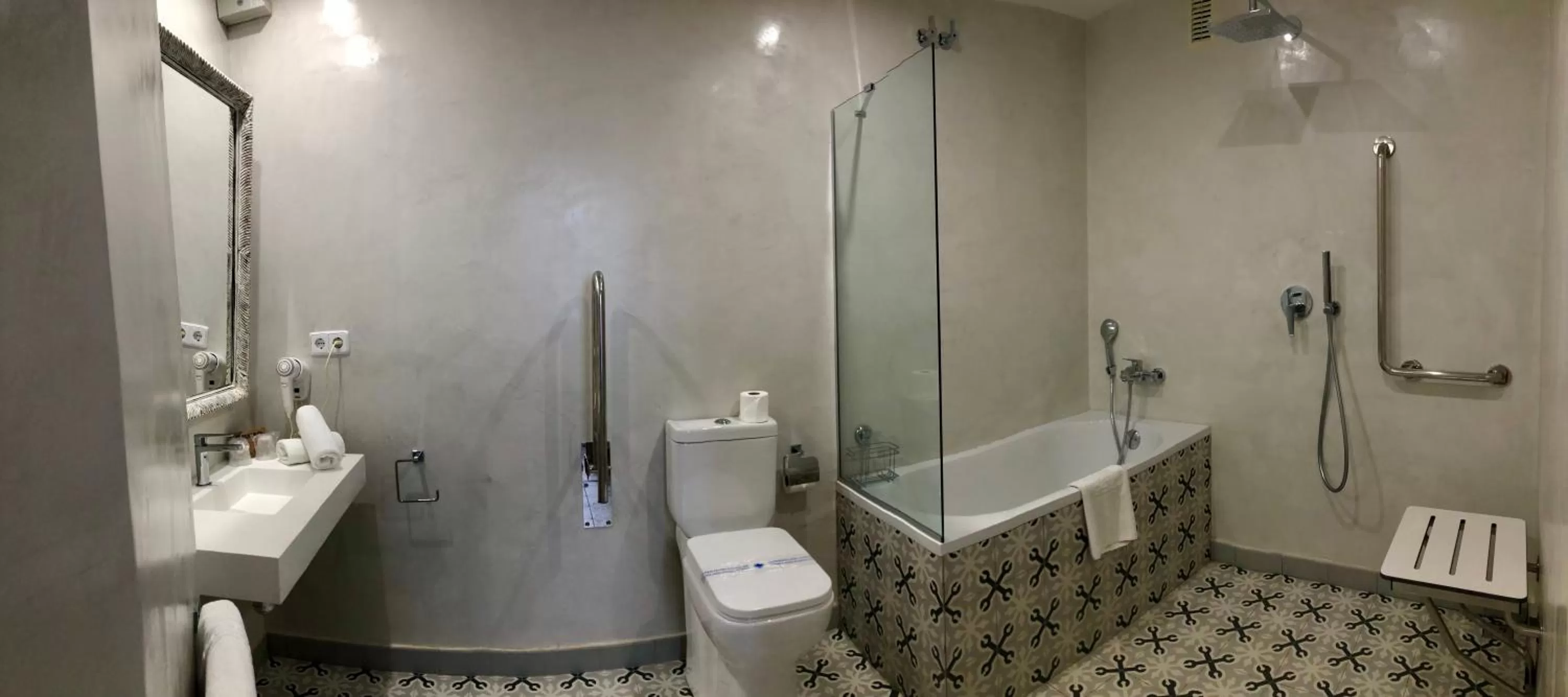 Bathroom in Hotel Capri