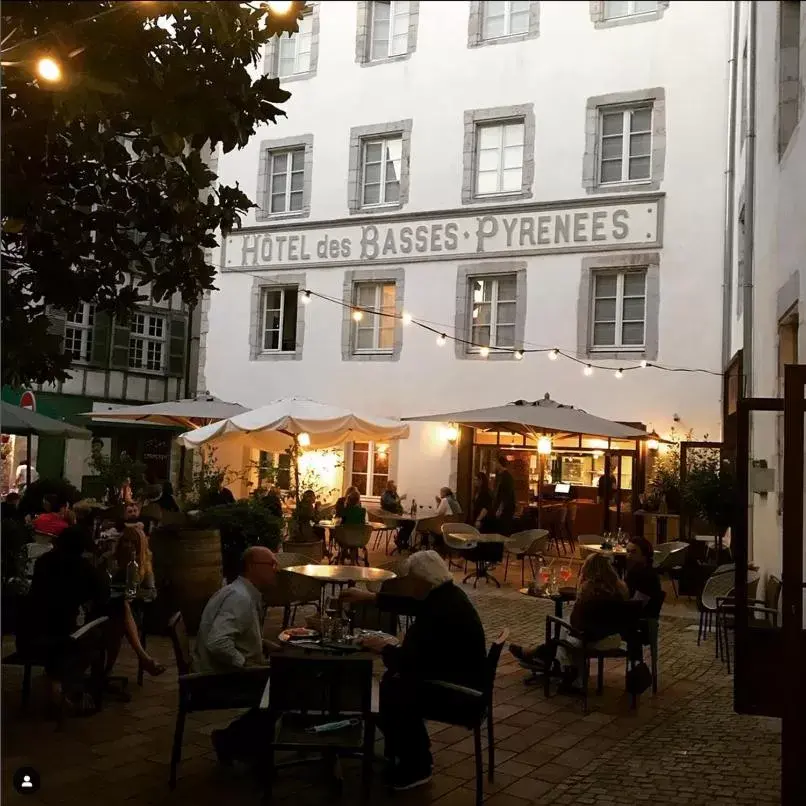 Restaurant/Places to Eat in Hôtel des Basses Pyrénées - Bayonne